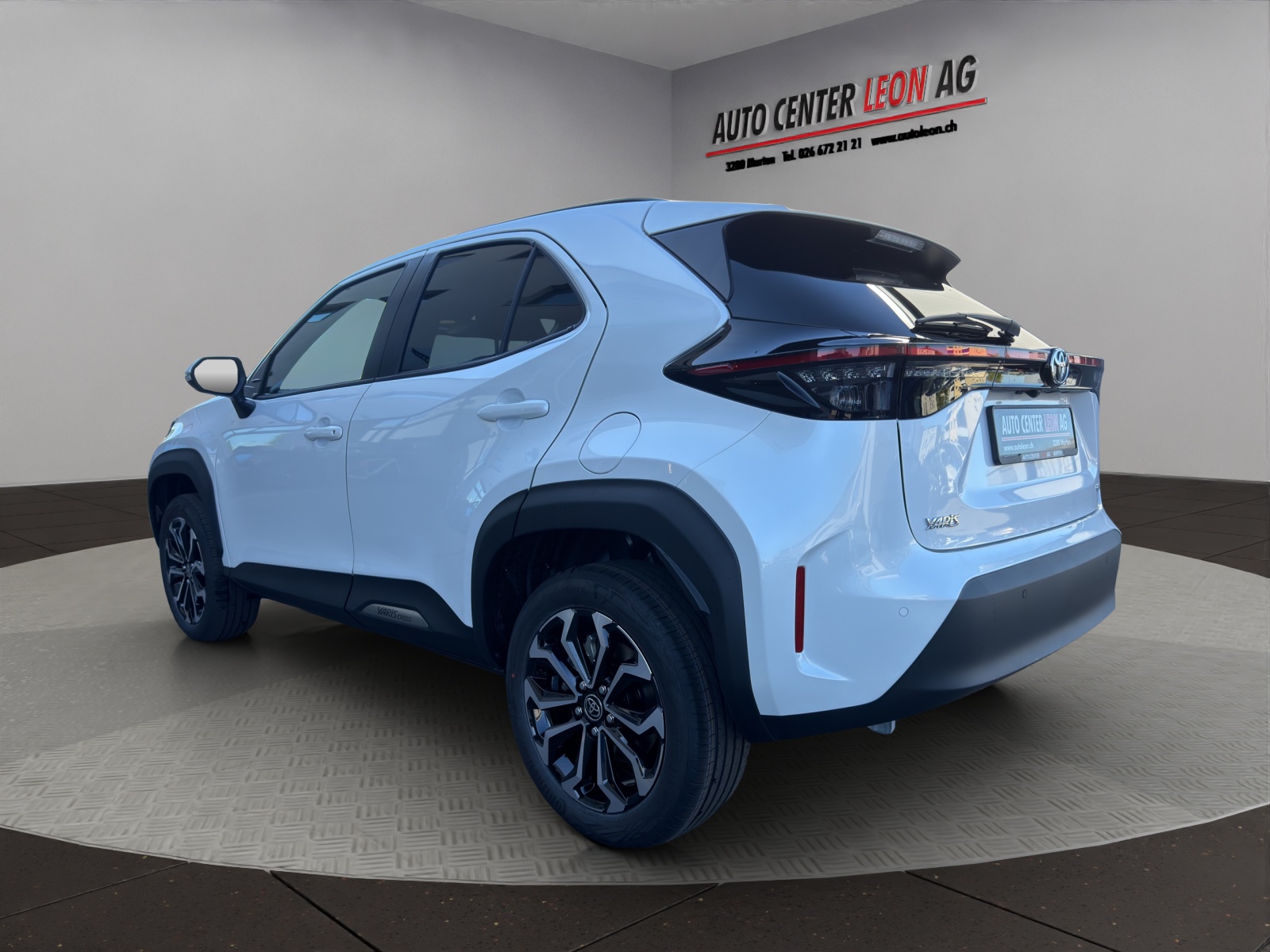 TOYOTA Yaris Cross 1.5 Active Drive e-CVT-image-3