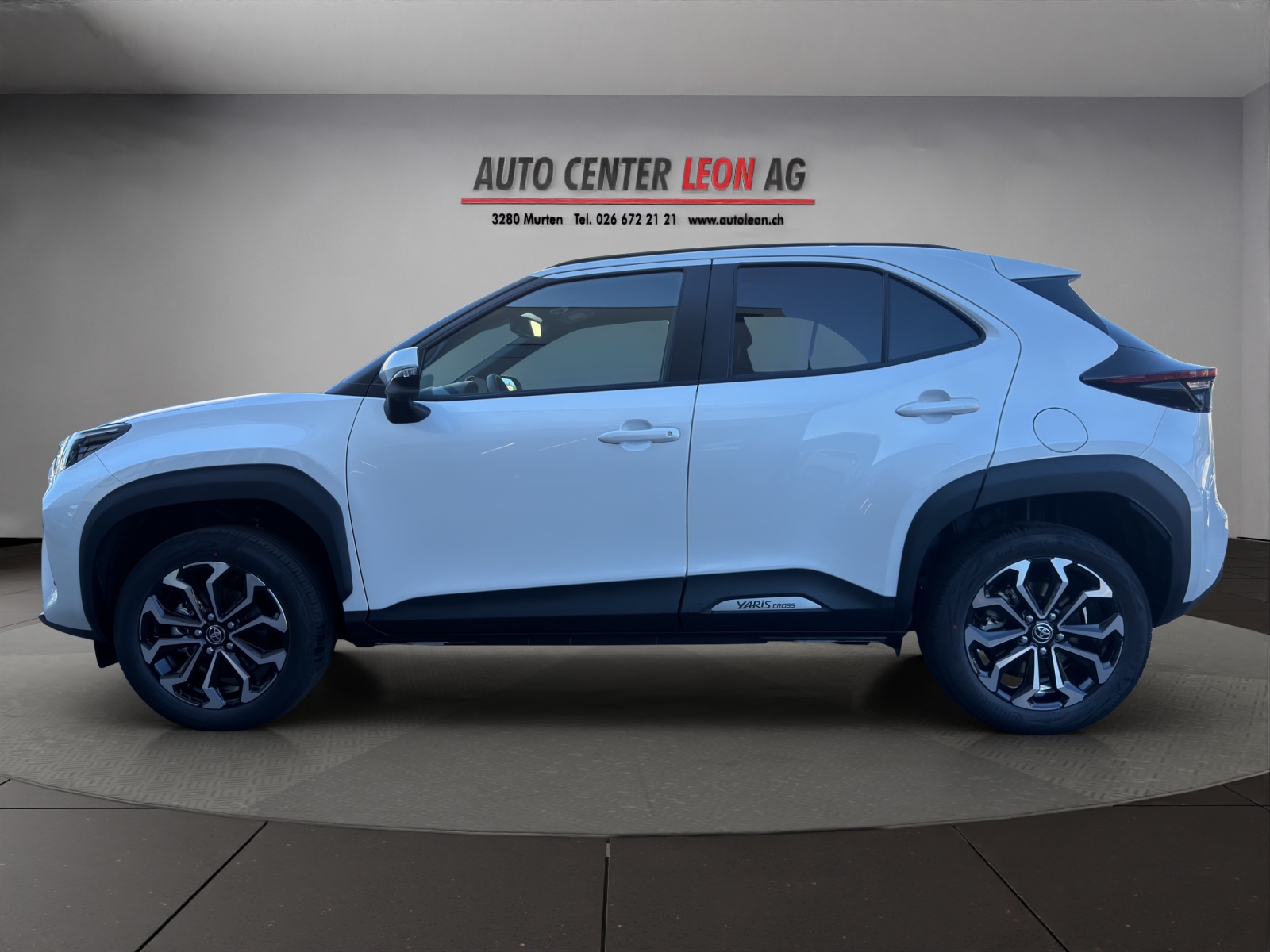 TOYOTA Yaris Cross 1.5 Active Drive e-CVT-image-2