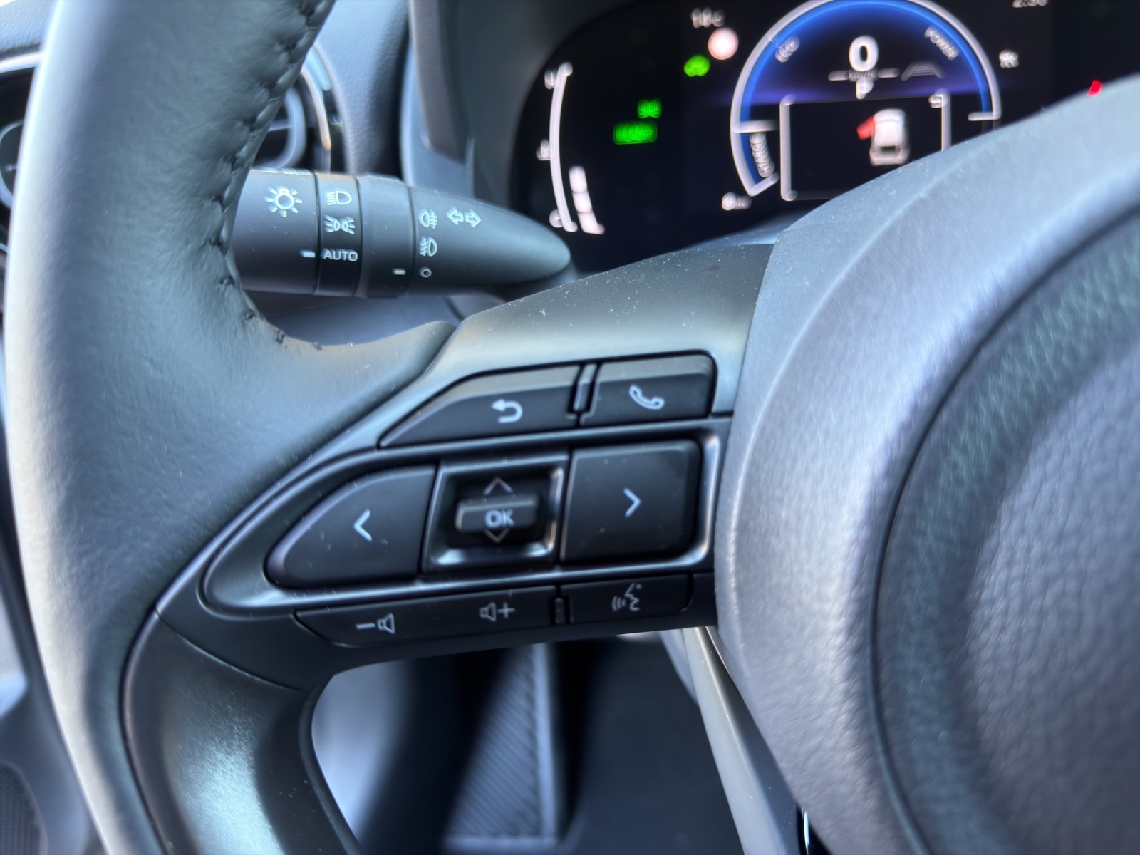 TOYOTA Yaris Cross 1.5 Active Drive e-CVT-image-28