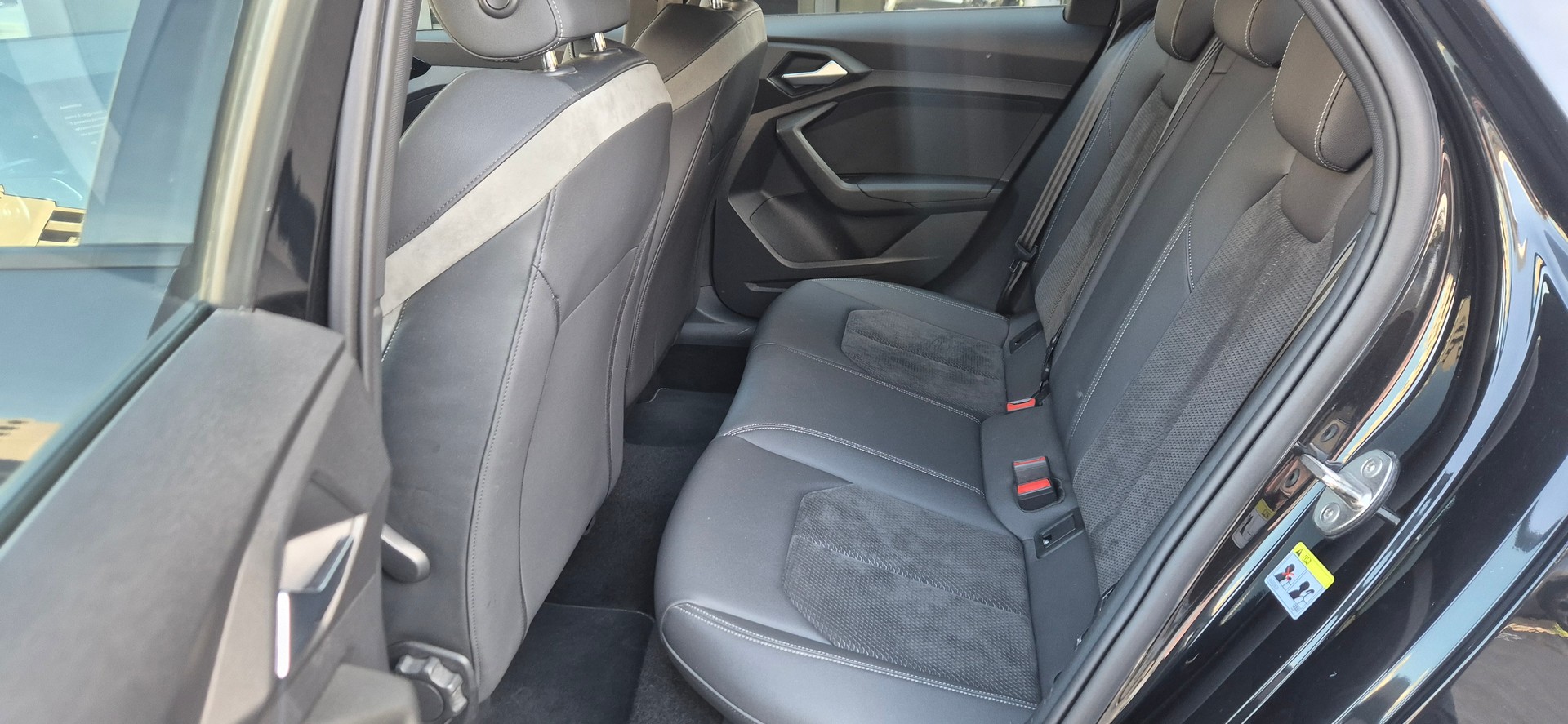 AUDI A1 Sportback 30 TFSI Attraction S-tronic-image-10