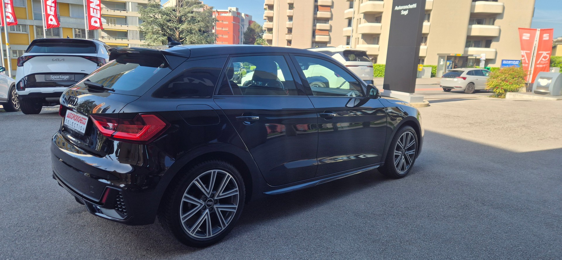 AUDI A1 Sportback 30 TFSI Attraction S-tronic-image-4