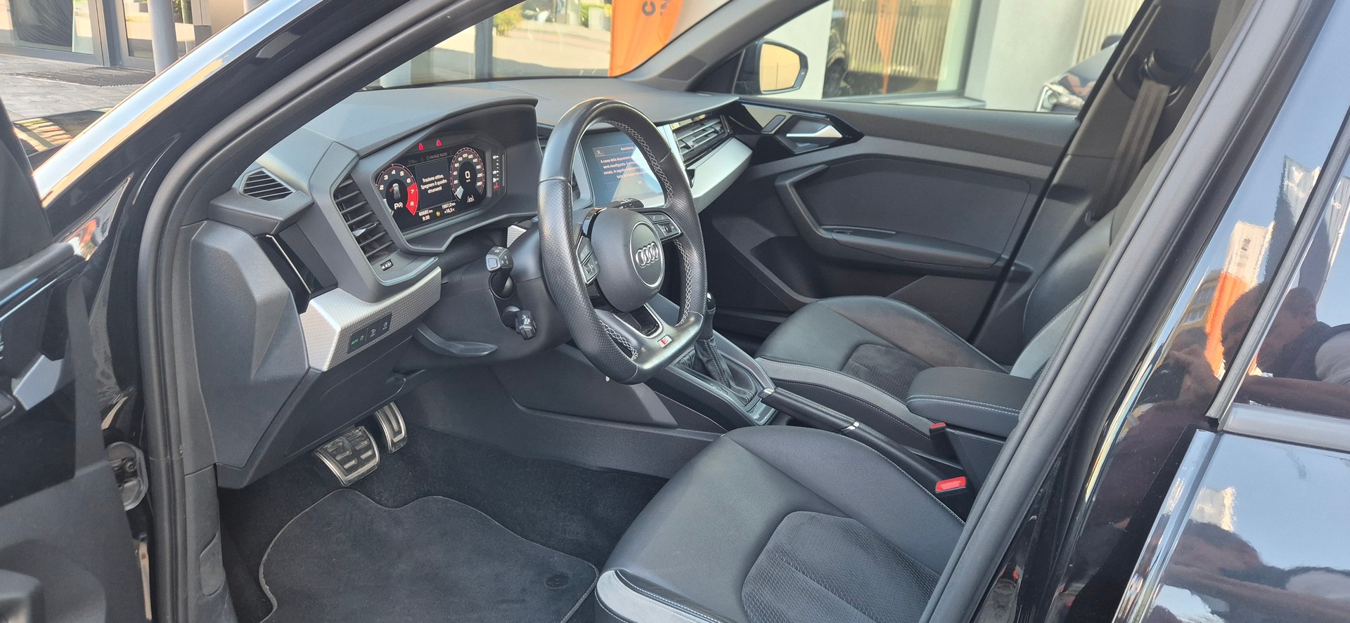 AUDI A1 Sportback 30 TFSI Attraction S-tronic-image-13