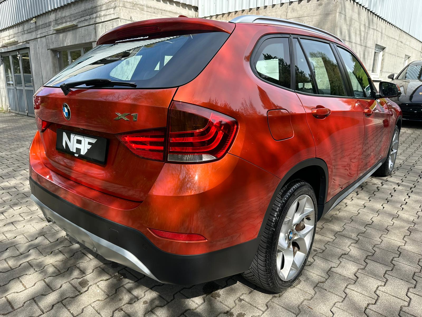 BMW X1 xDrive 20i xLine Steptronic-image-4