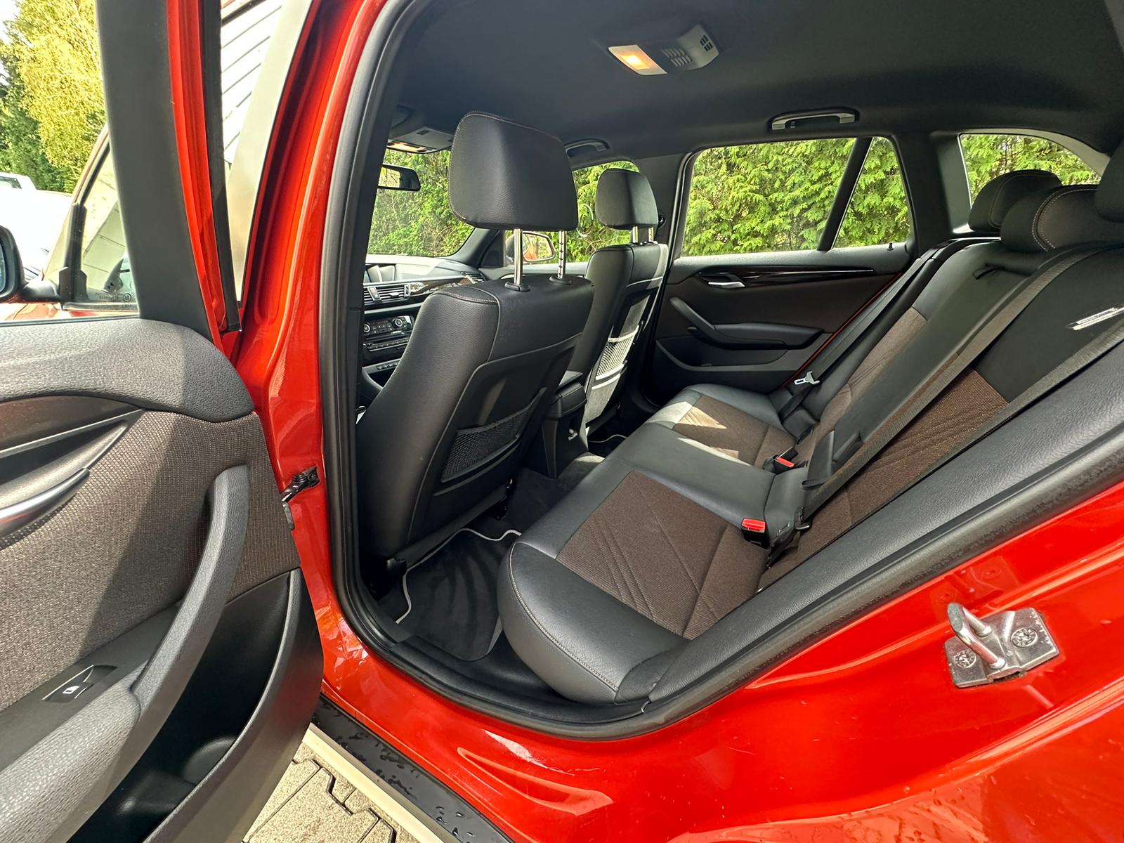 BMW X1 xDrive 20i xLine Steptronic-image-10