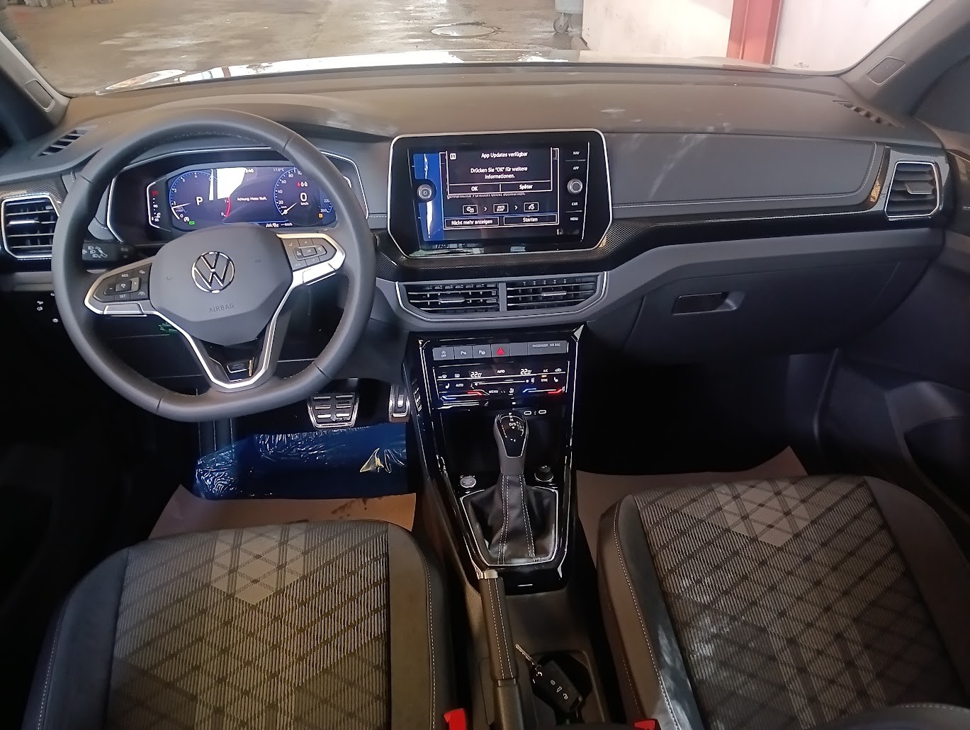 VW T-Cross 1.5 TSI EVO ACT R-Line DSG-image-5