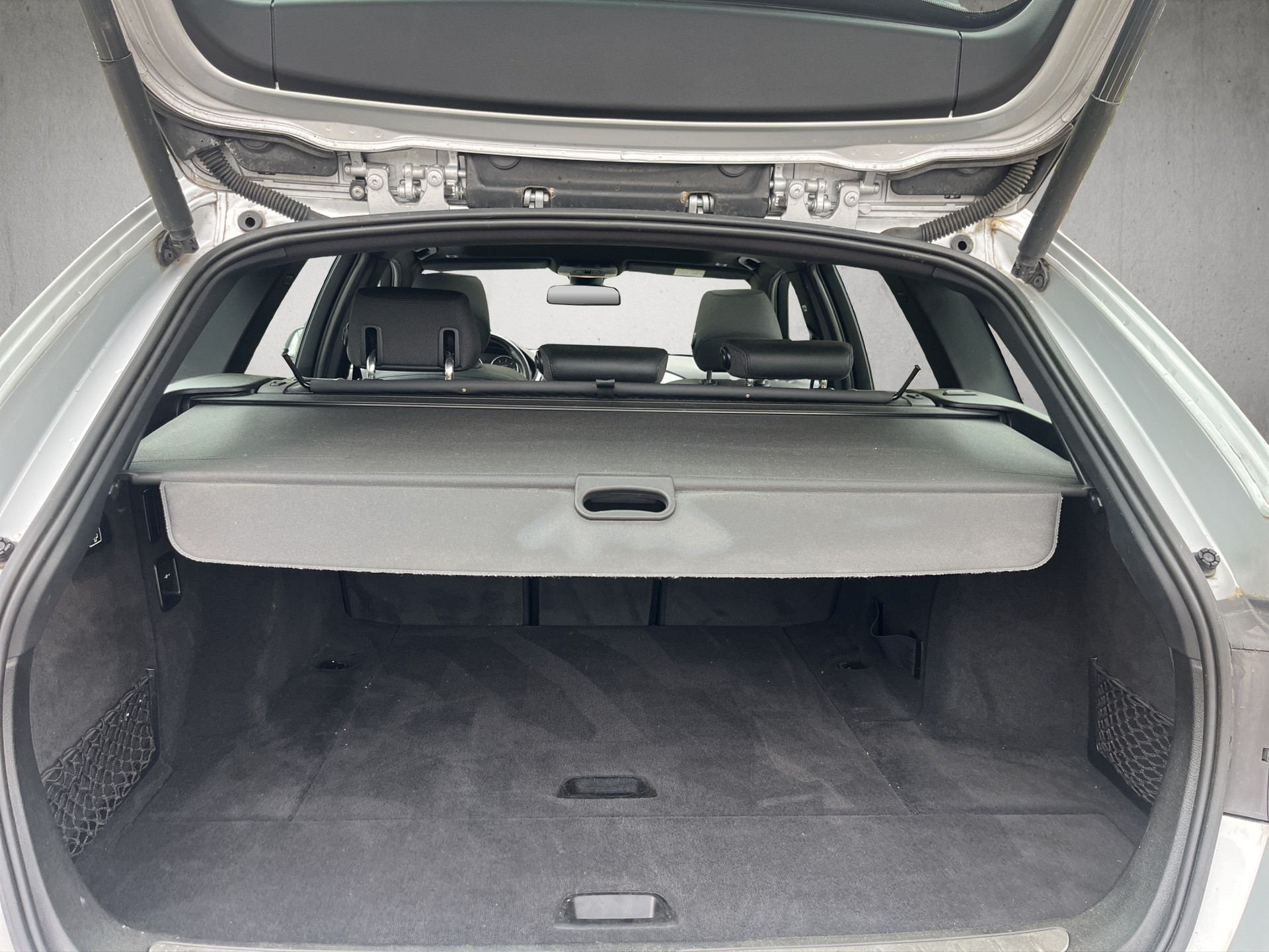 BMW 320d xDrive Touring Sport Edition Line Steptronic-image-13