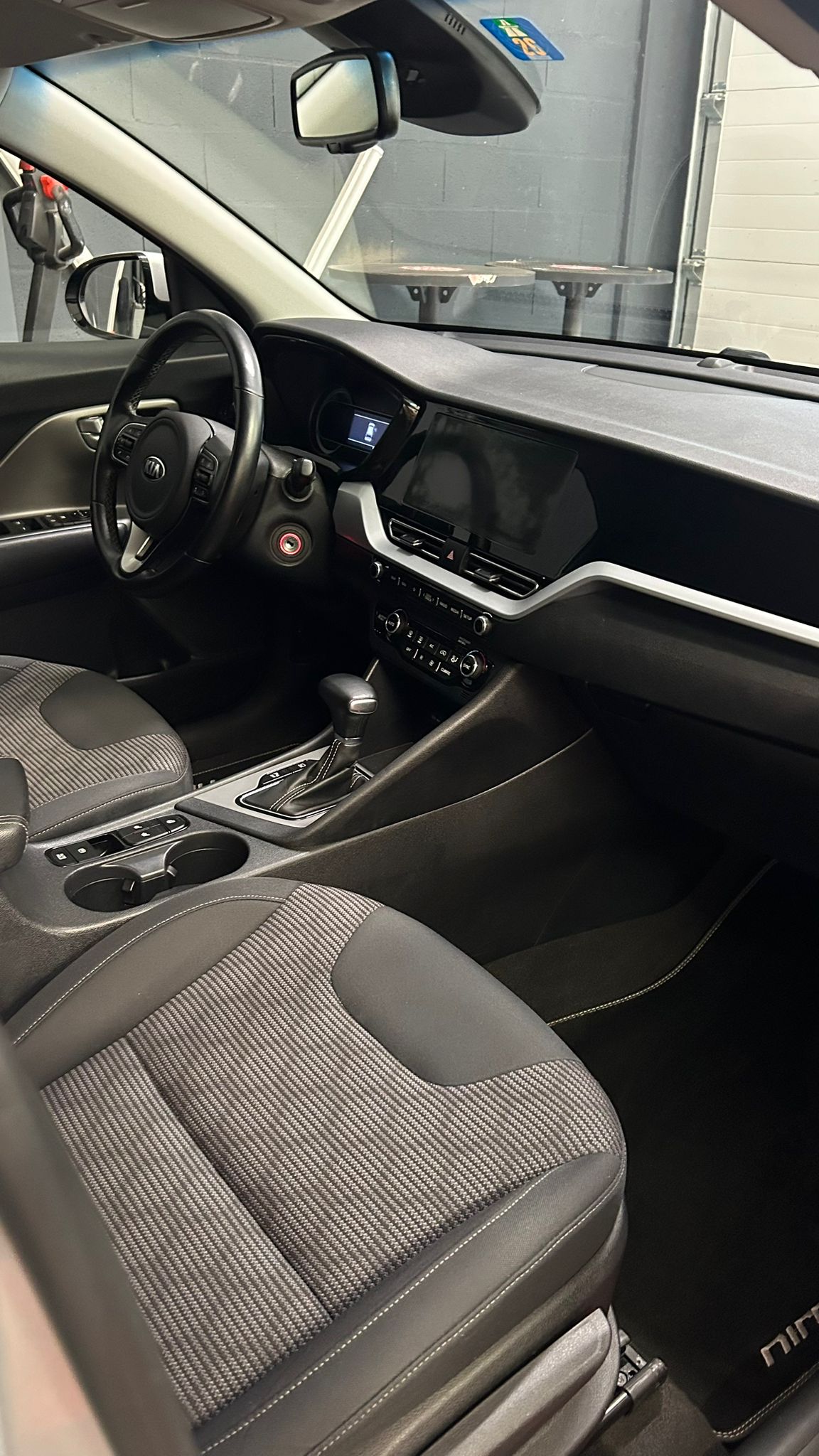 KIA Niro 1.6GDi Hybrid Power 25 DCT-image-8