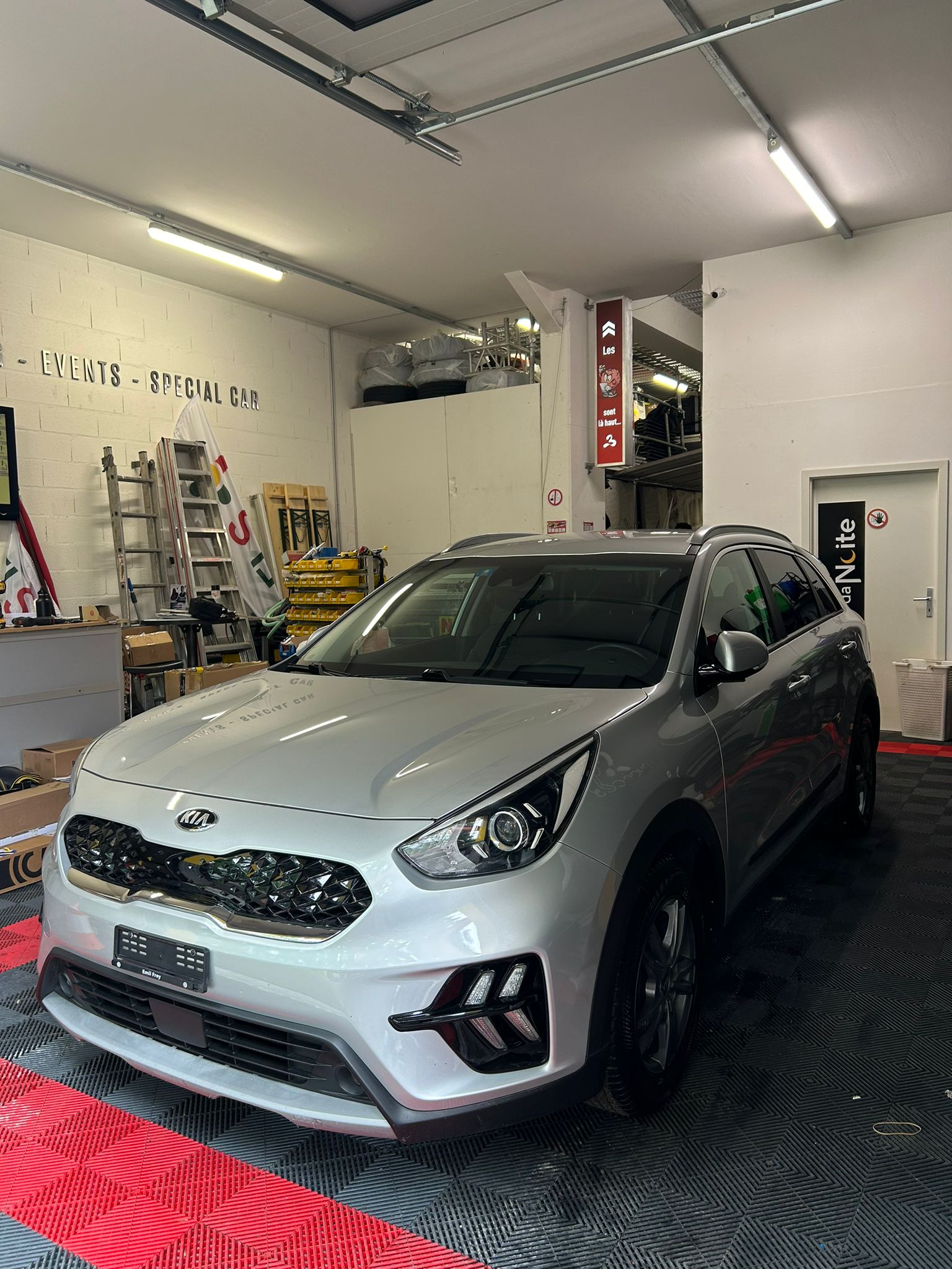 KIA Niro 1.6GDi Hybrid Power 25 DCT-image-1