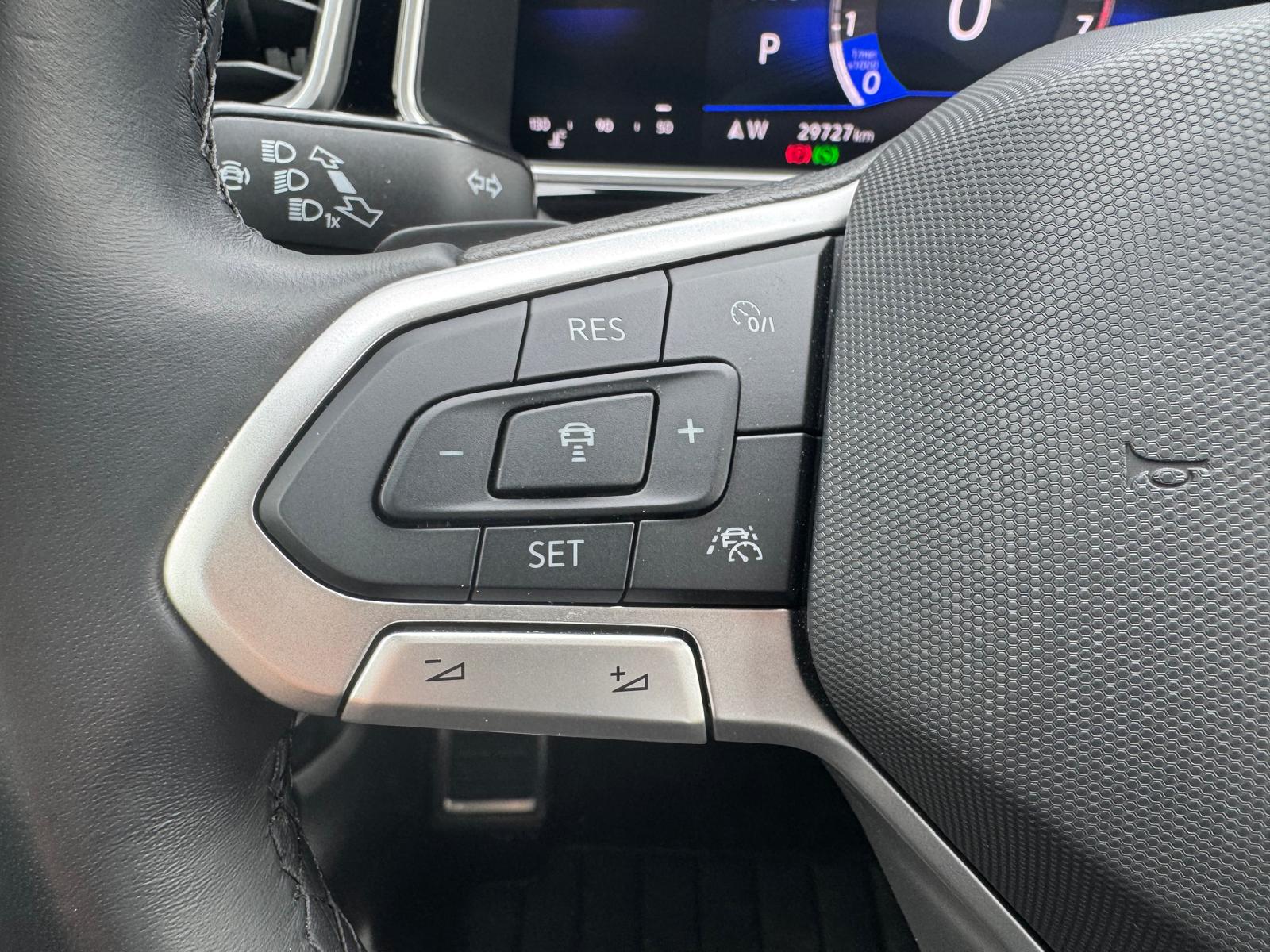VW T-Roc 2.0 TSI R-Line DSG 4Motion-image-9