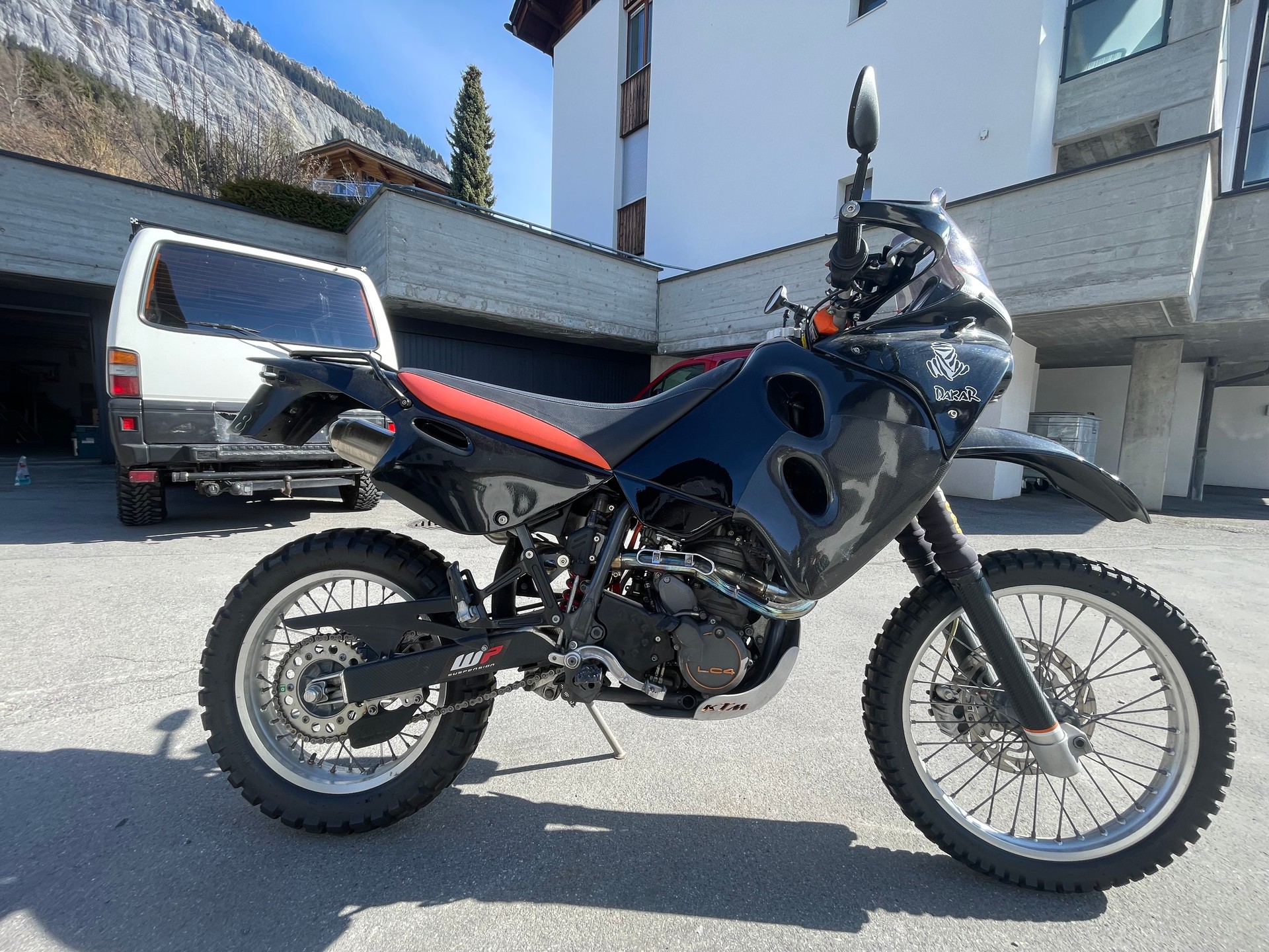 KTM 640 Adventure-image-1
