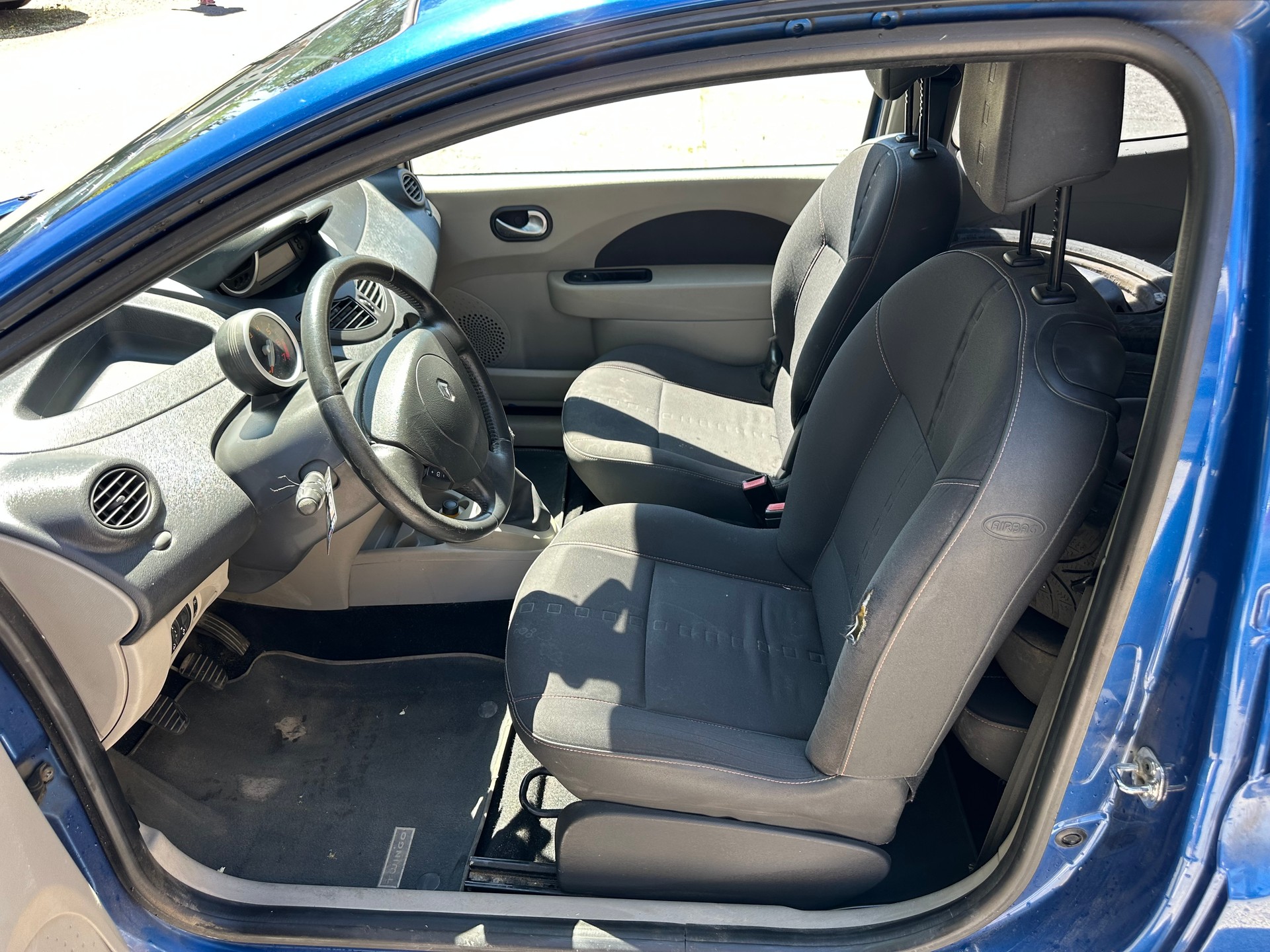 RENAULT Twingo 1.2 16V T GT-image-8