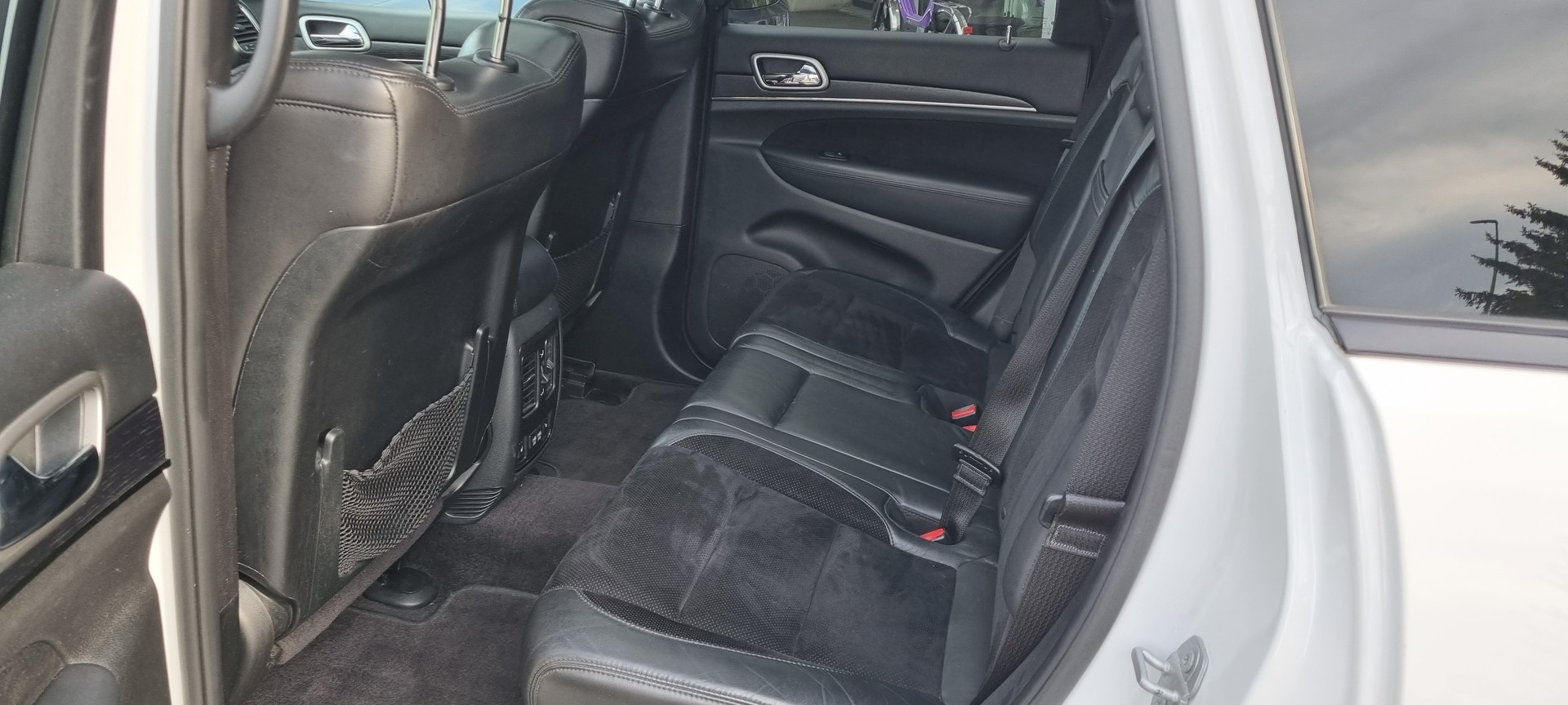 JEEP Grand Cherokee 3.0 CRD Overland Automatic-image-6
