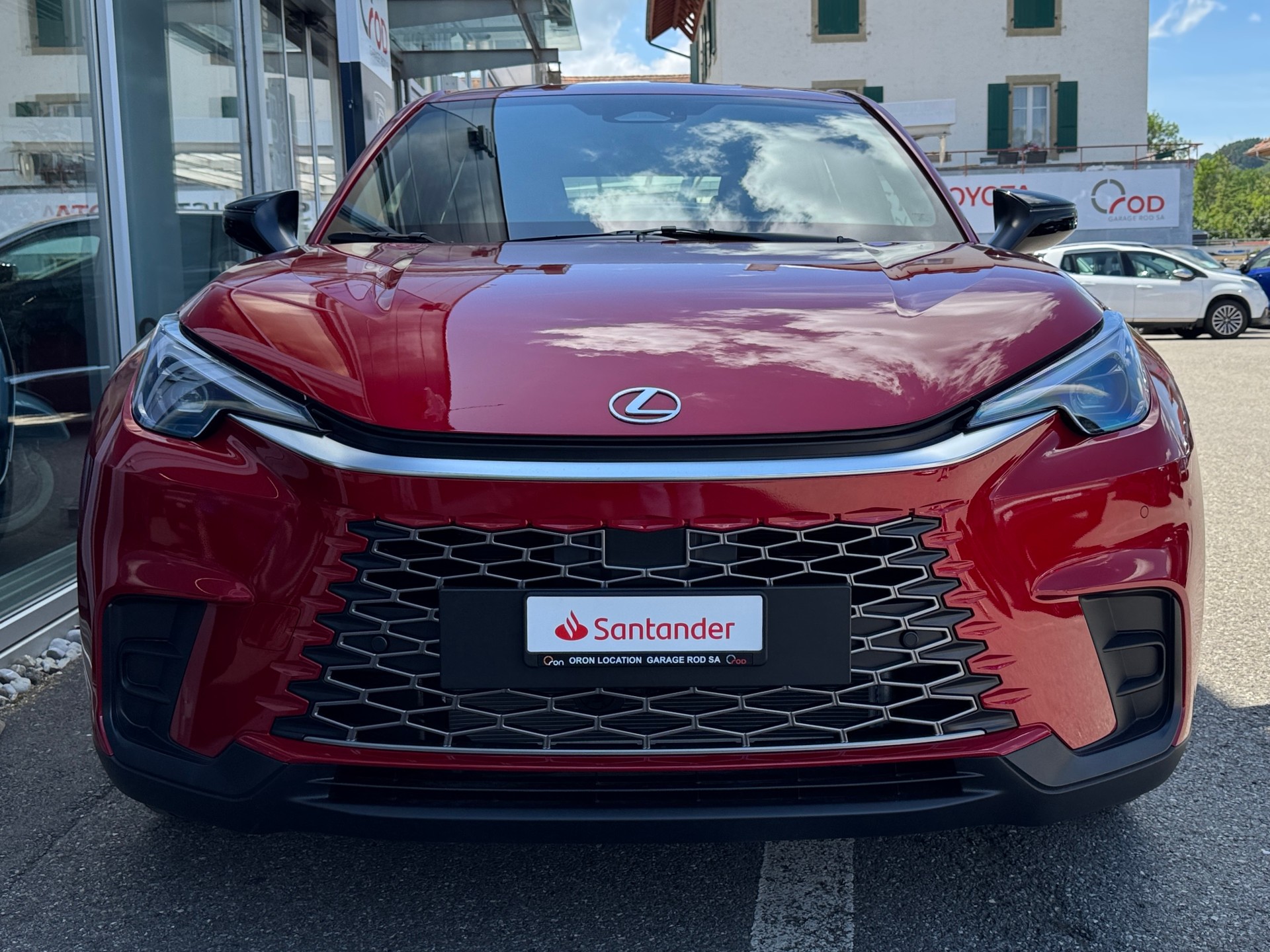 LEXUS LBX FWD Impression CVT-showroom-element-2