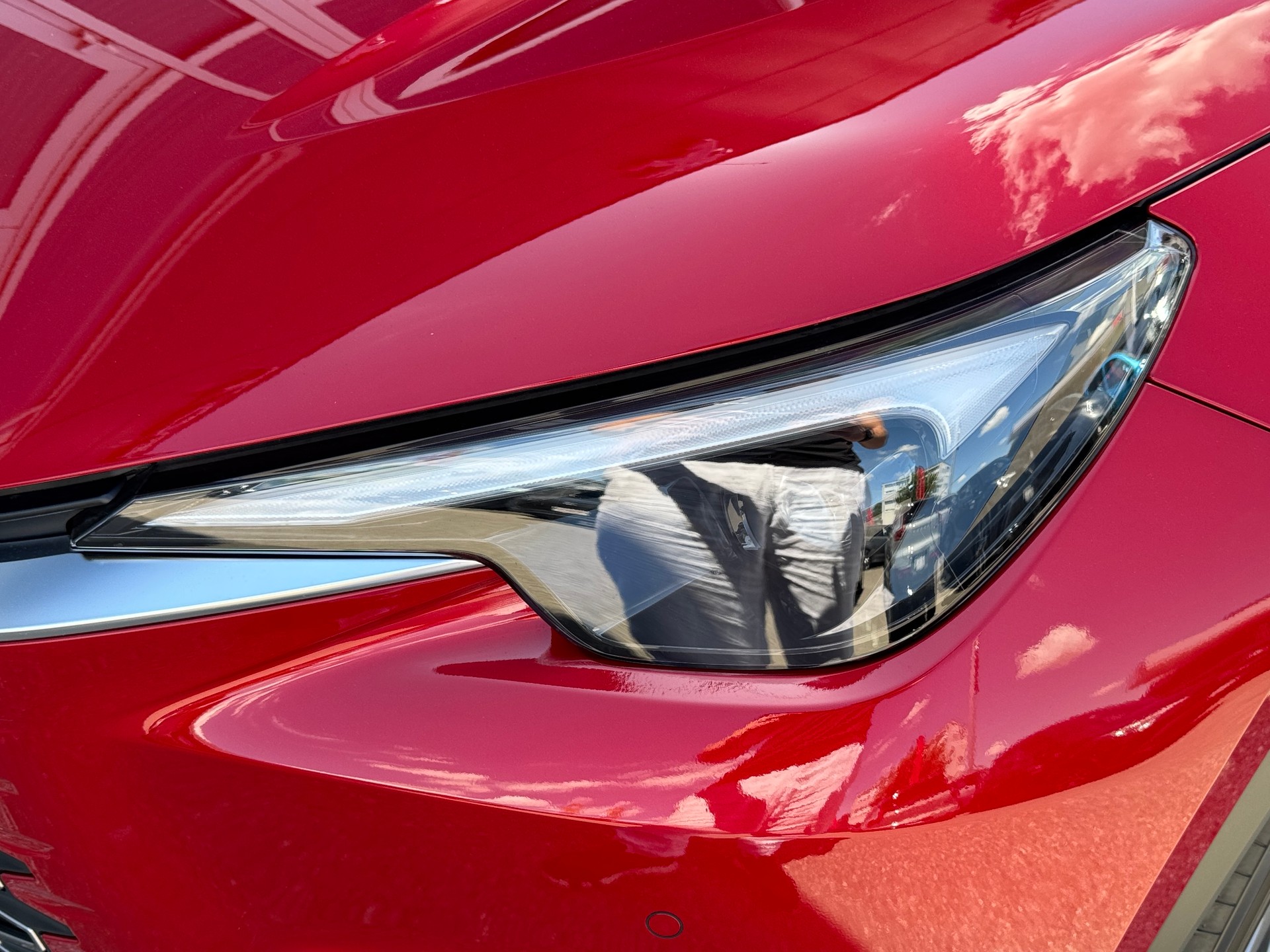 LEXUS LBX FWD Impression CVT-showroom-element-3