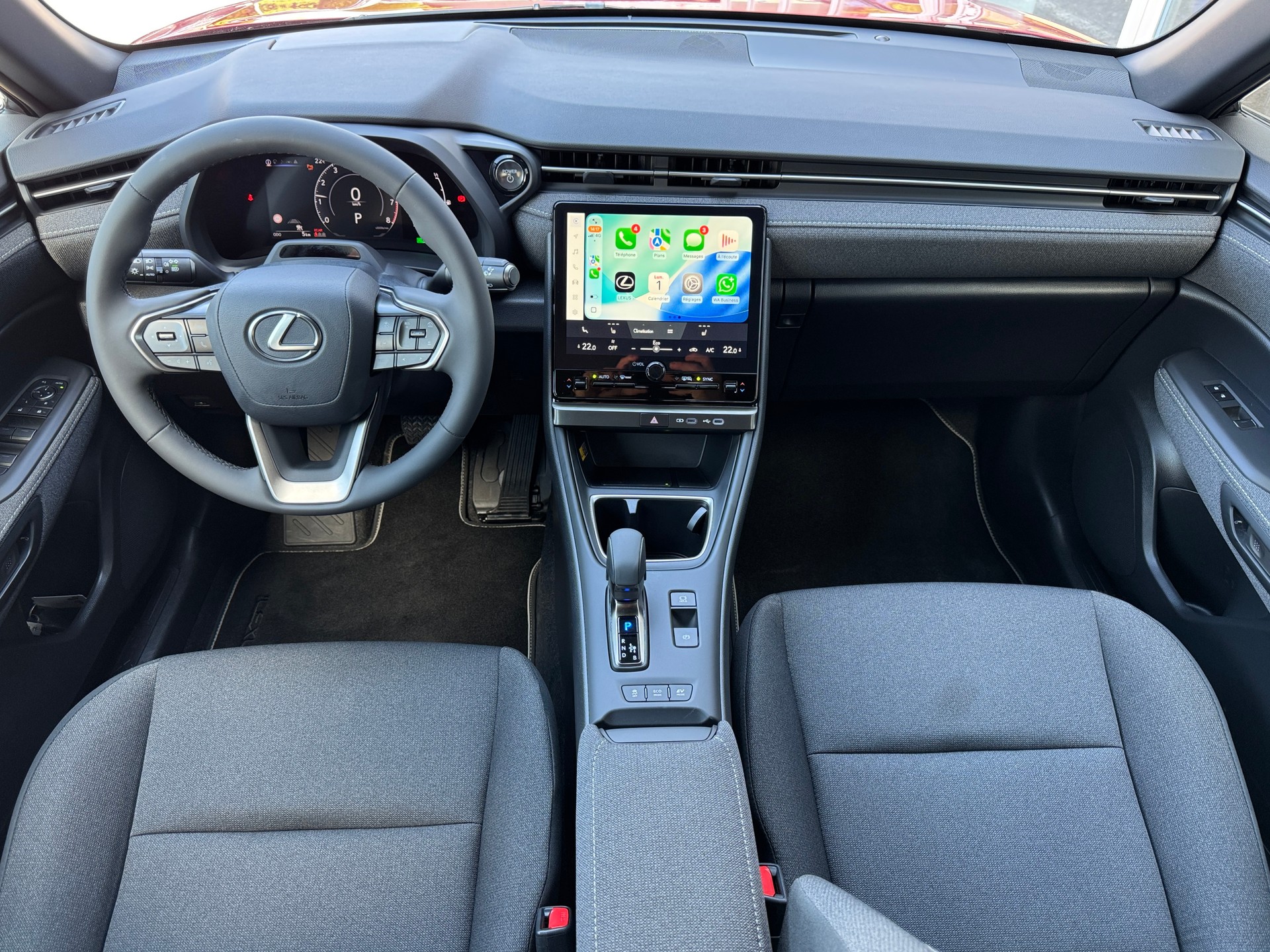 LEXUS LBX FWD Impression CVT-image-11