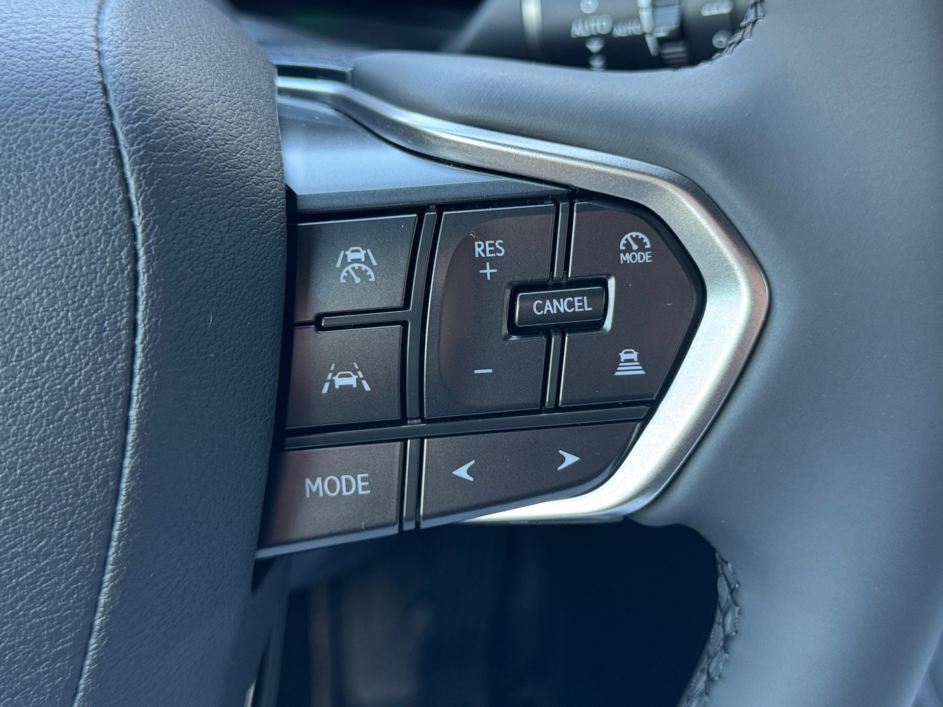 LEXUS LBX FWD Impression CVT-image-15