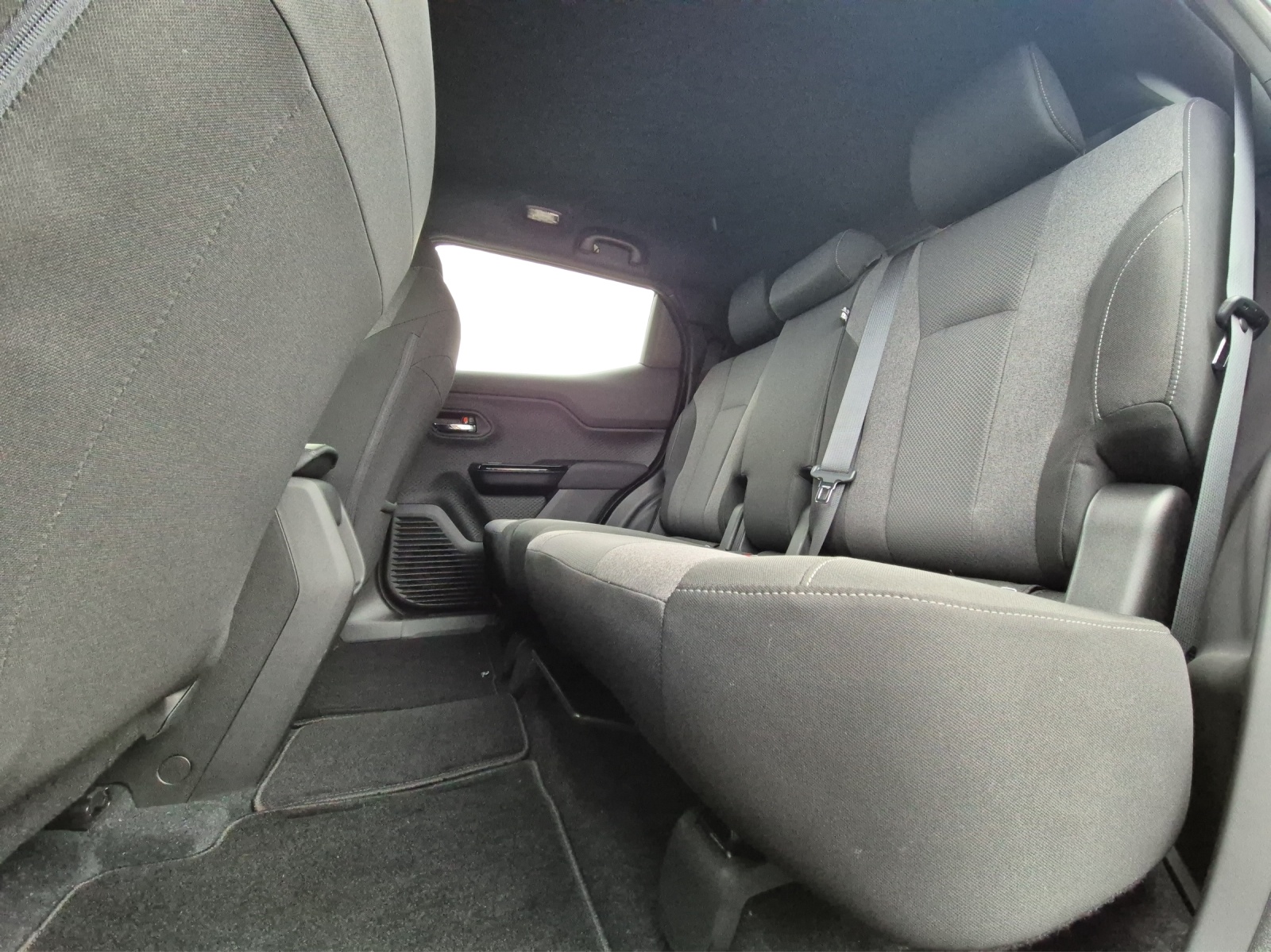 TOYOTA Urban Cruiser Trend AWD-image-9