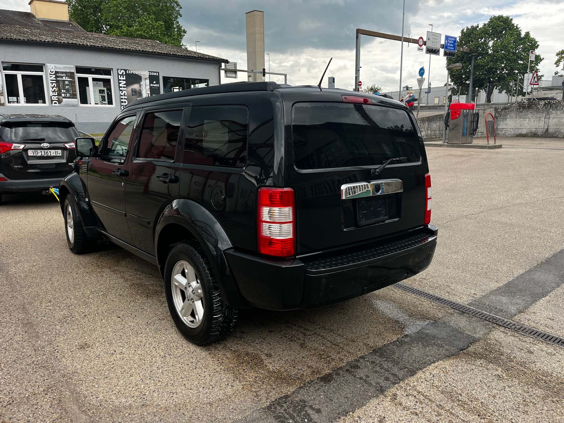 DODGE Nitro 2.8 CRD Blackline Automatic-image-4