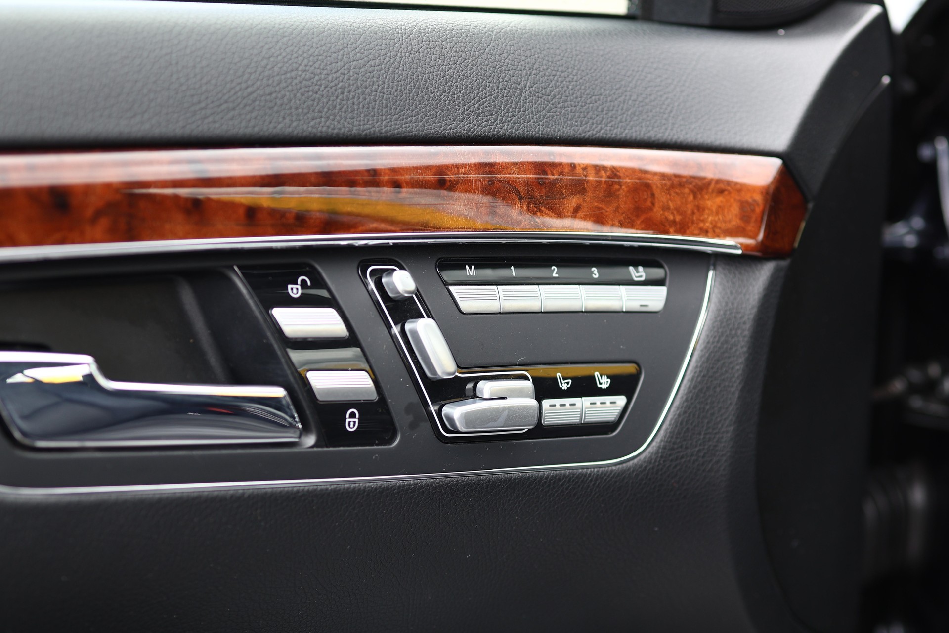 MERCEDES-BENZ S 500 V8-image-22