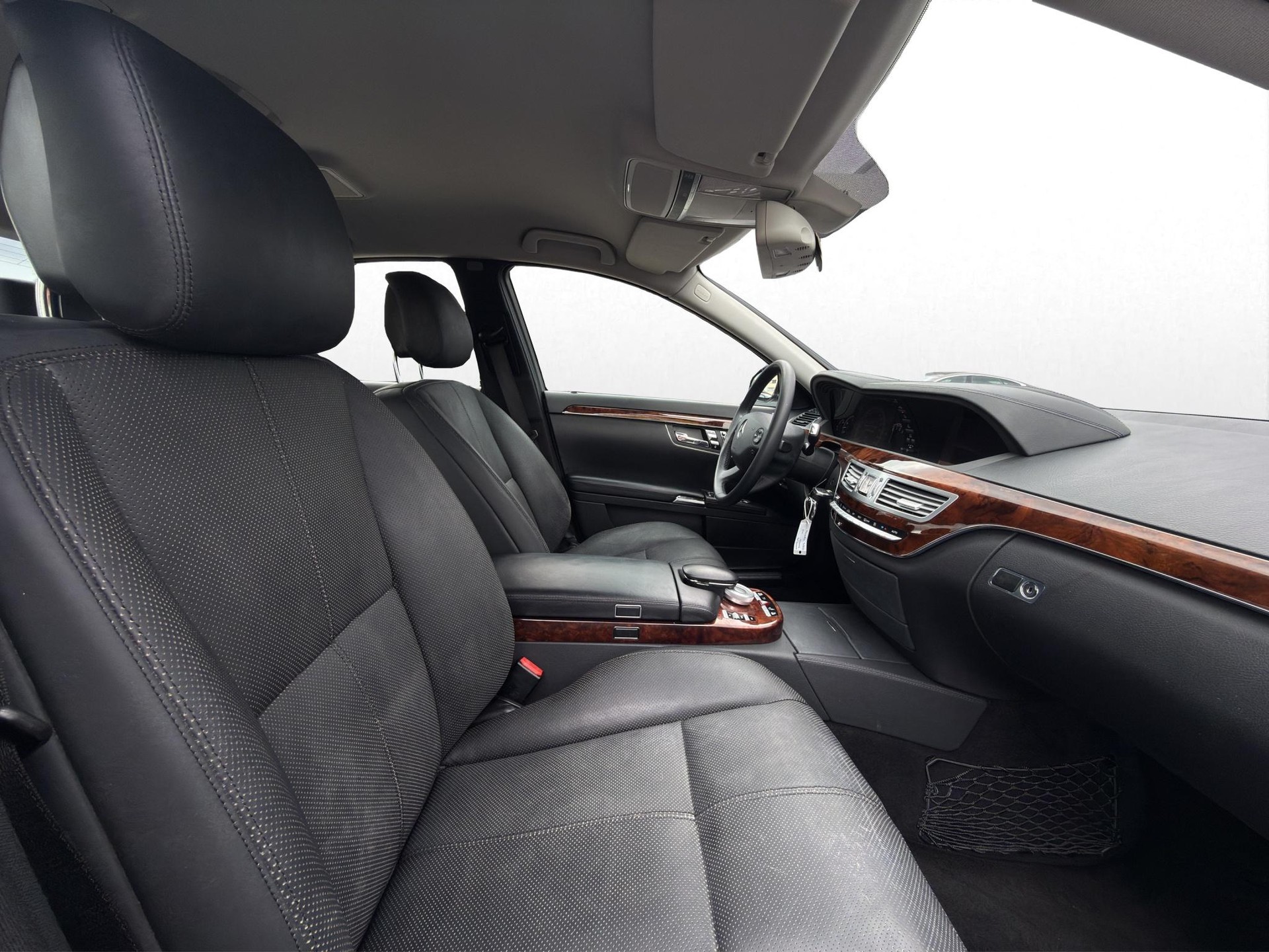 MERCEDES-BENZ S 500 V8-image-14