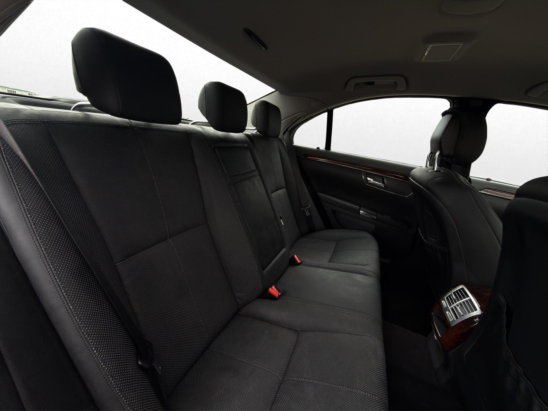 MERCEDES-BENZ S 500 V8-image-26