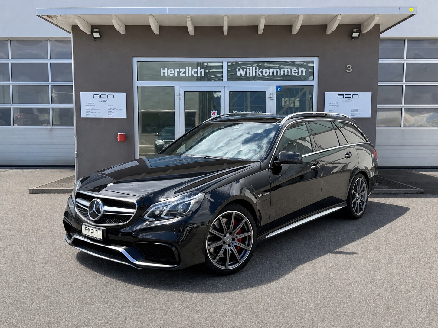 Car photo
