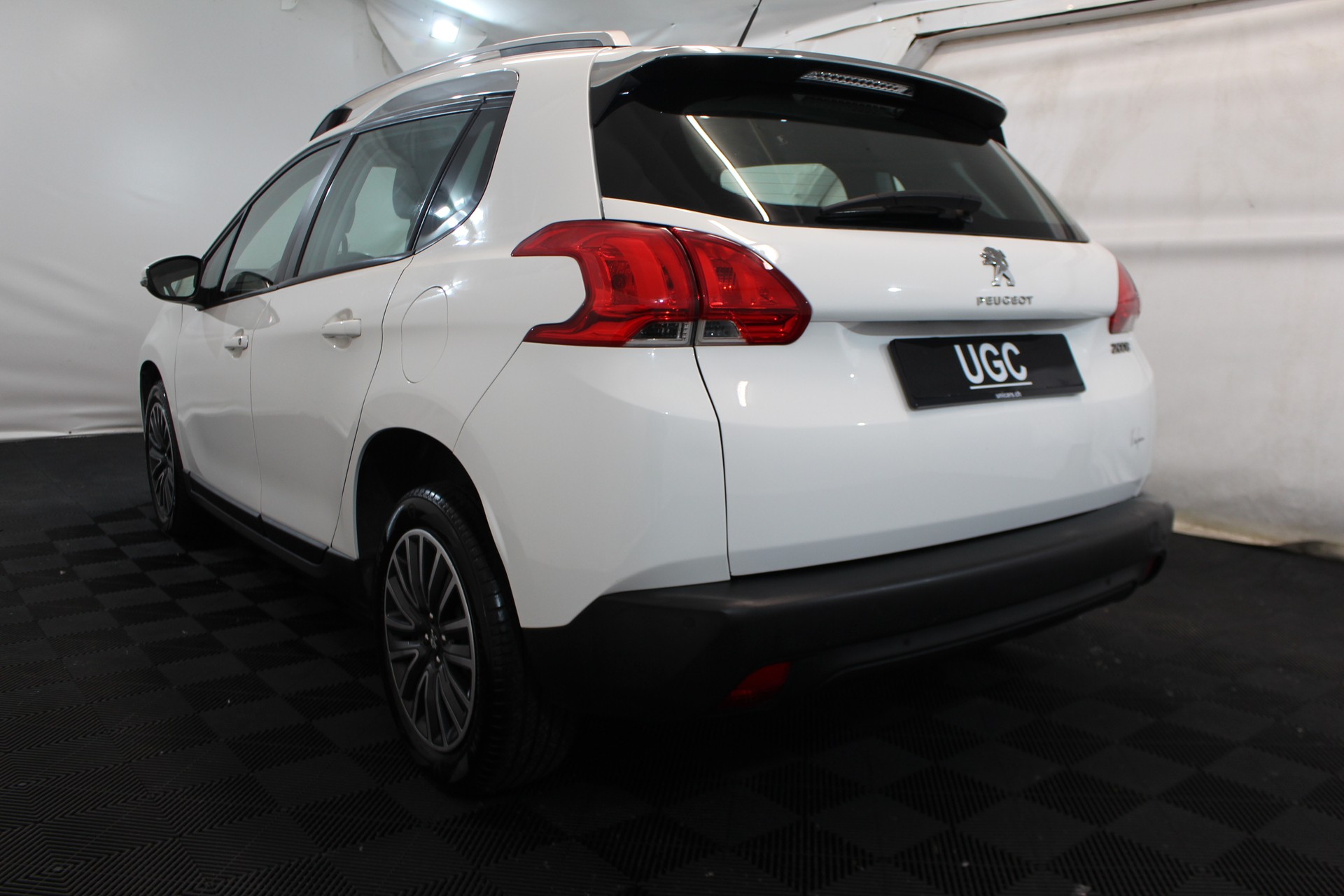 PEUGEOT 2008 1.6 VTi Active-image-3