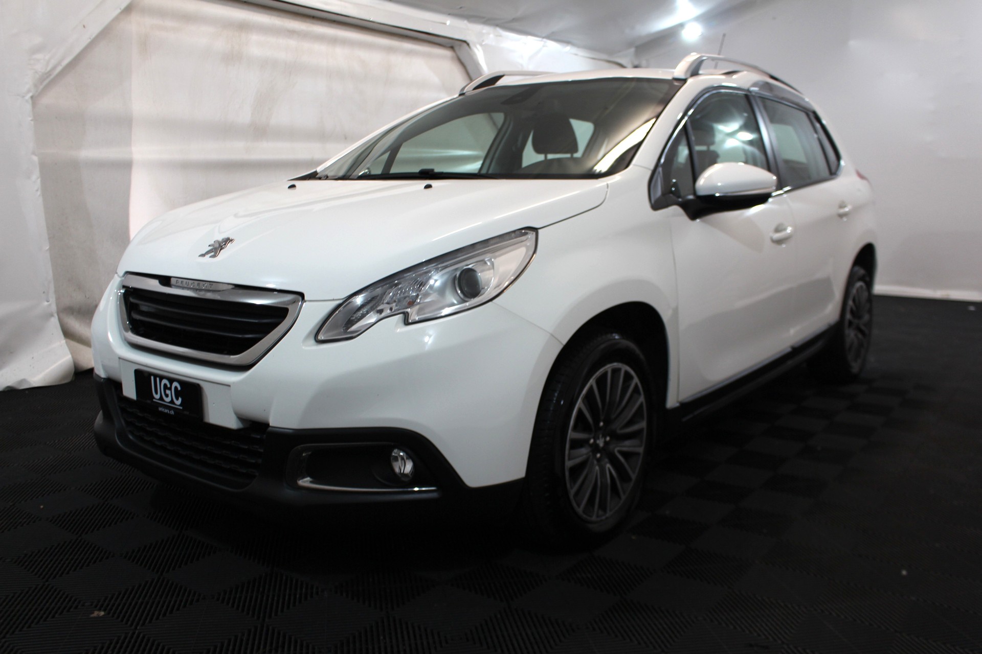 PEUGEOT 2008 1.6 VTi Active-image-2
