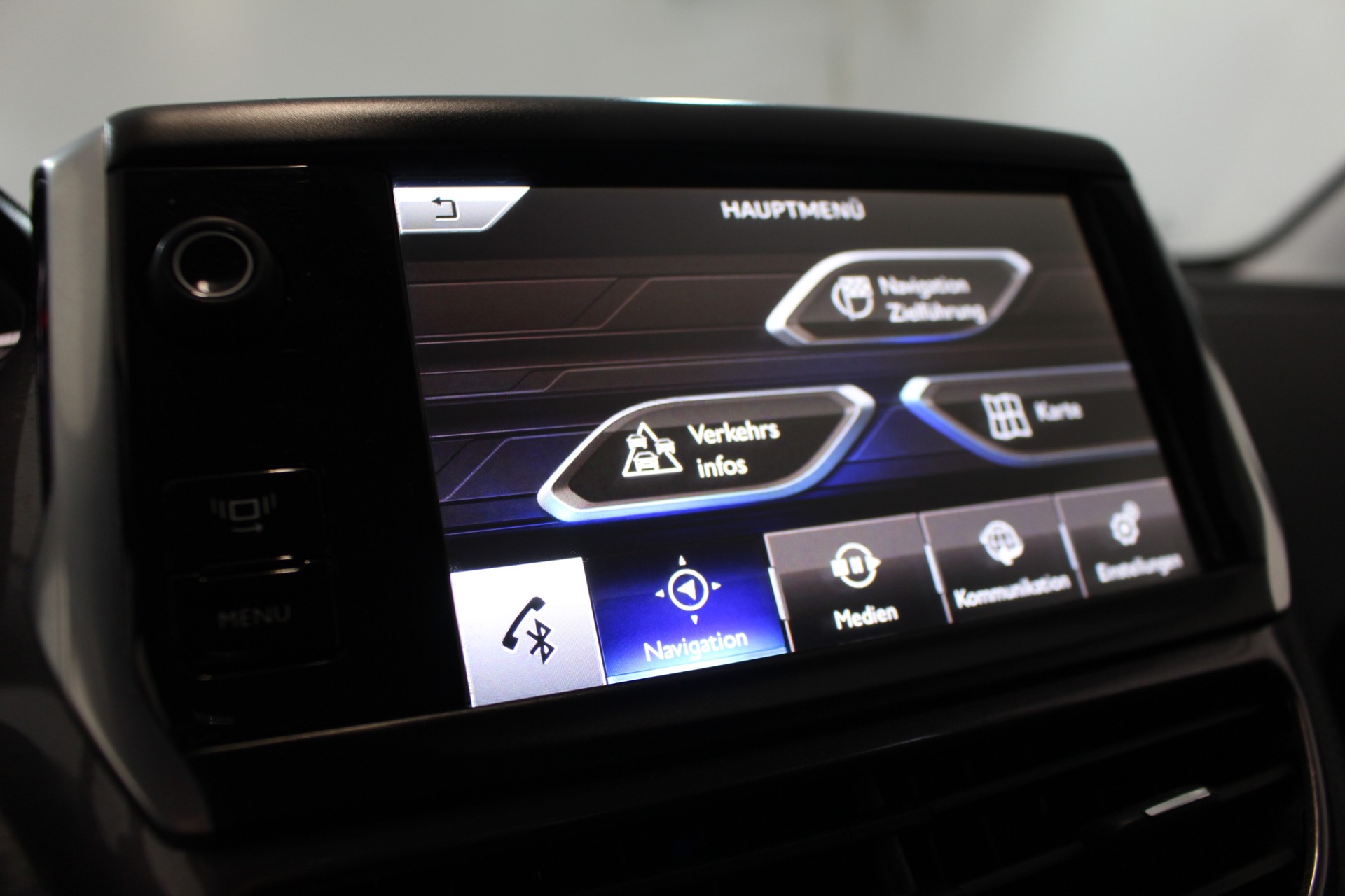 PEUGEOT 2008 1.6 VTi Active-image-15