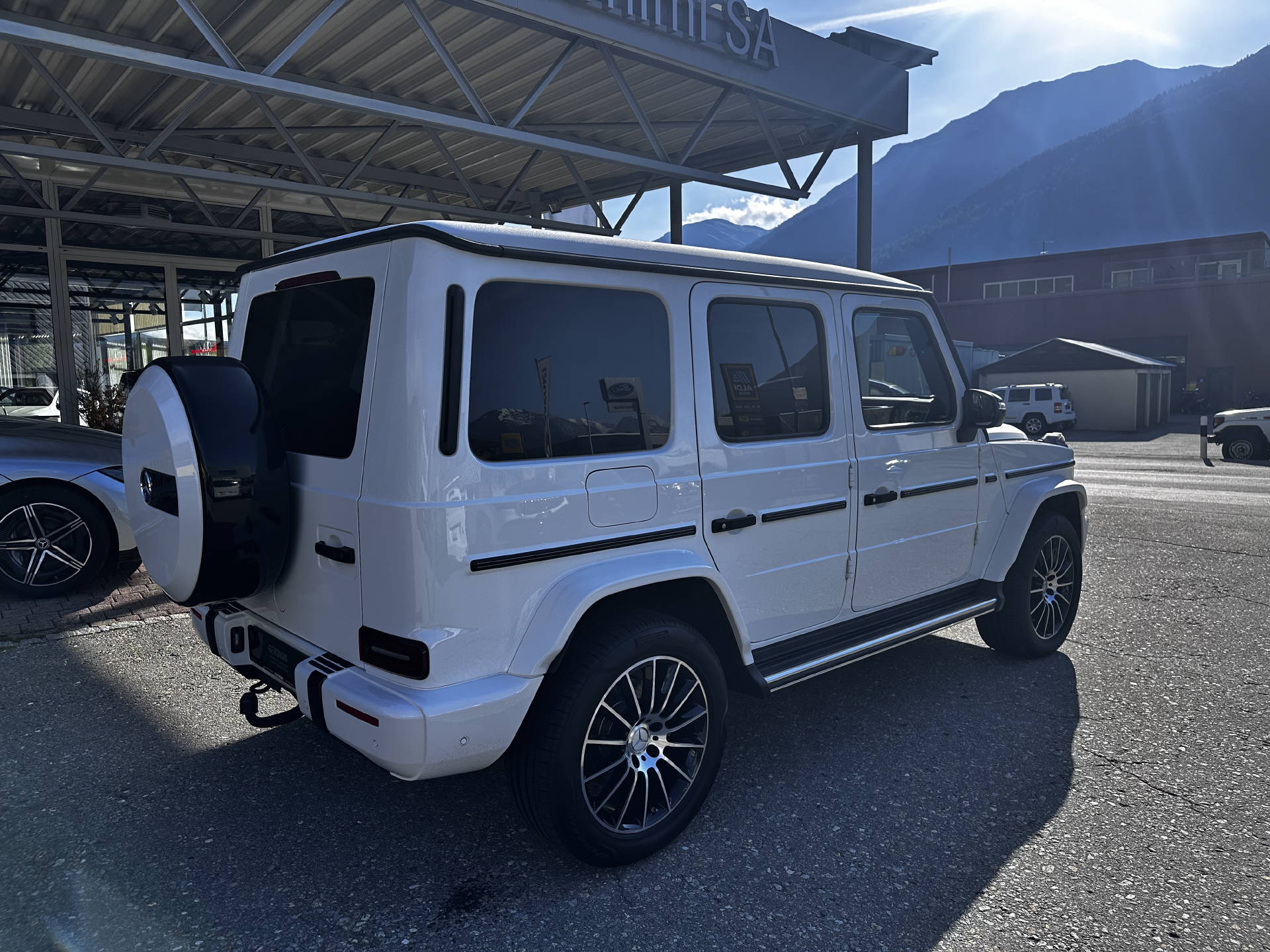 MERCEDES-BENZ G 400 d AMG Line-image-8