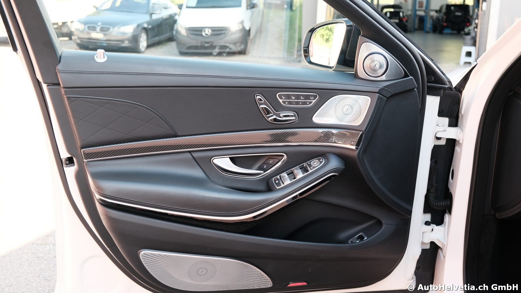 MERCEDES-BENZ S 63 AMG L 4Matic+ 9G-Tronic-image-18