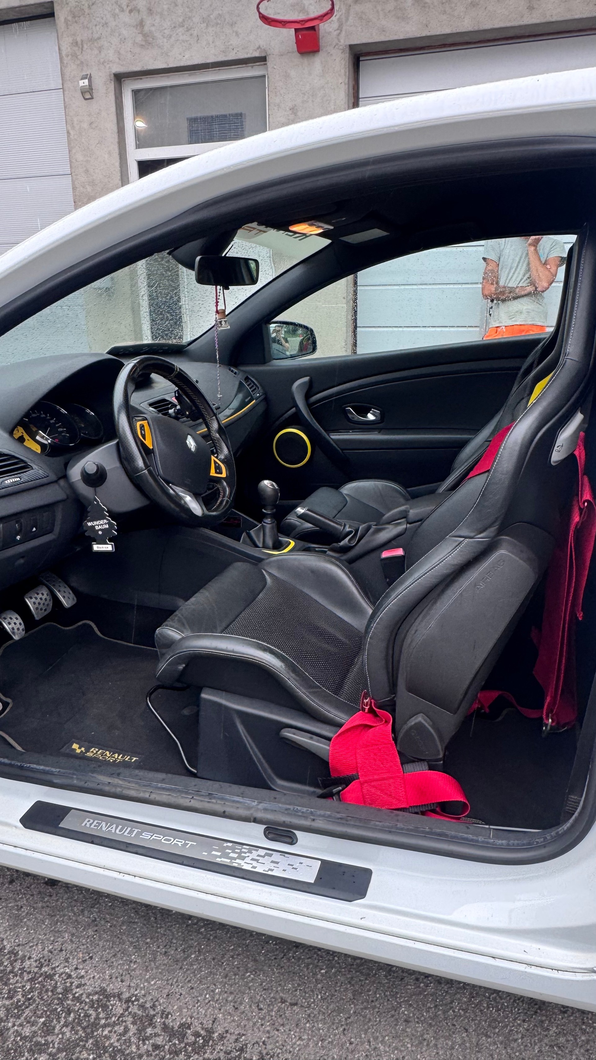 RENAULT MEGANE-image-8