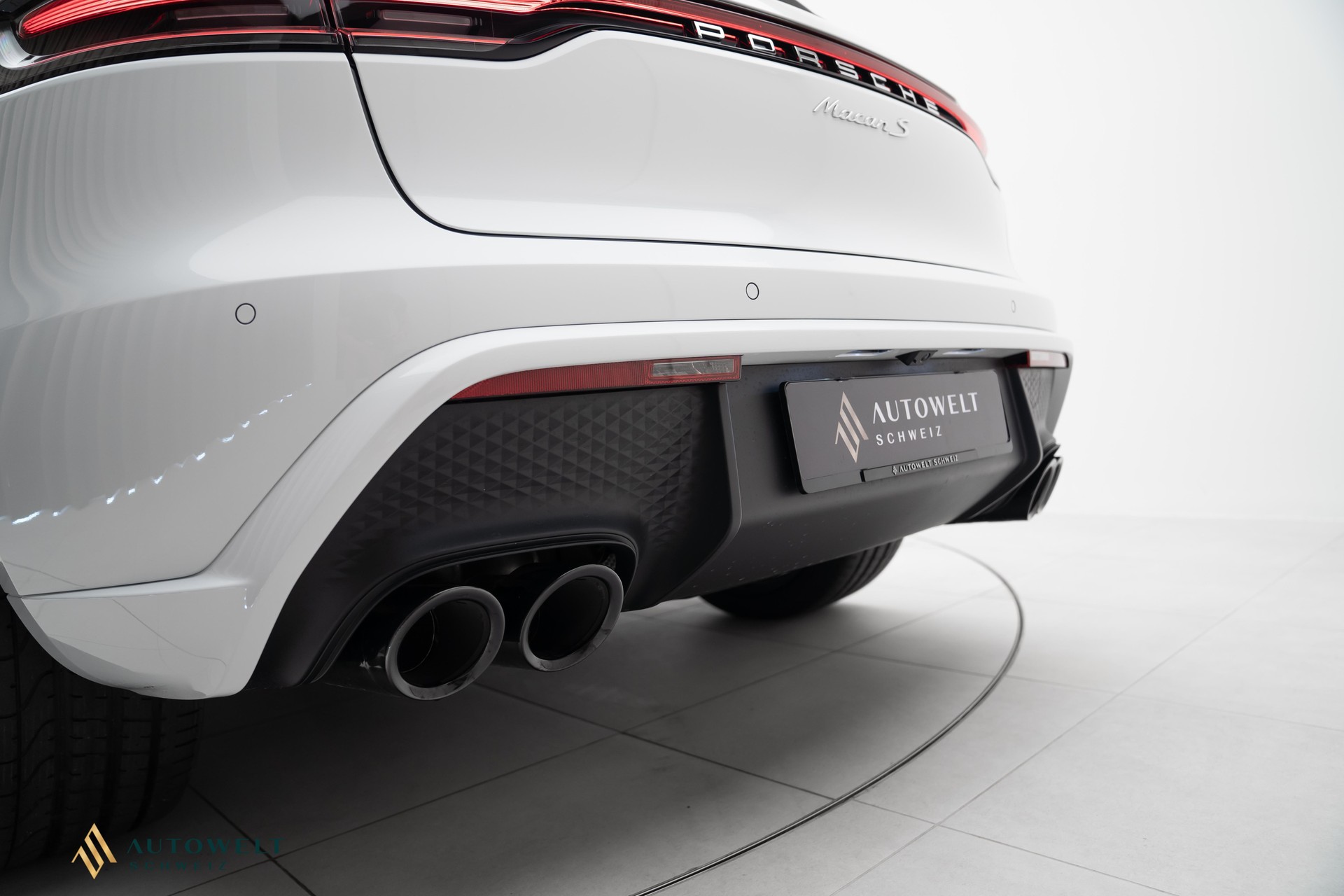 PORSCHE Macan S PDK-image-11