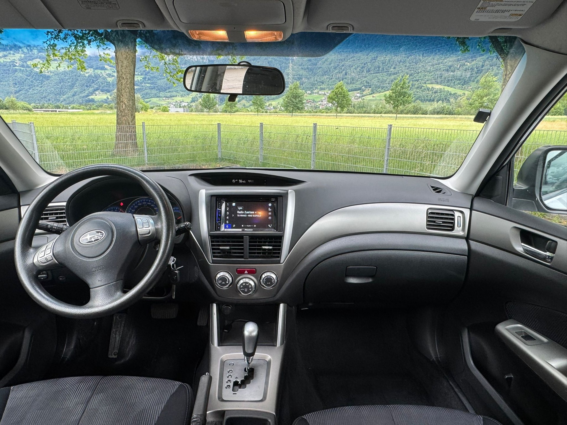 SUBARU Forester 2.0X Swiss Automatic-image-10