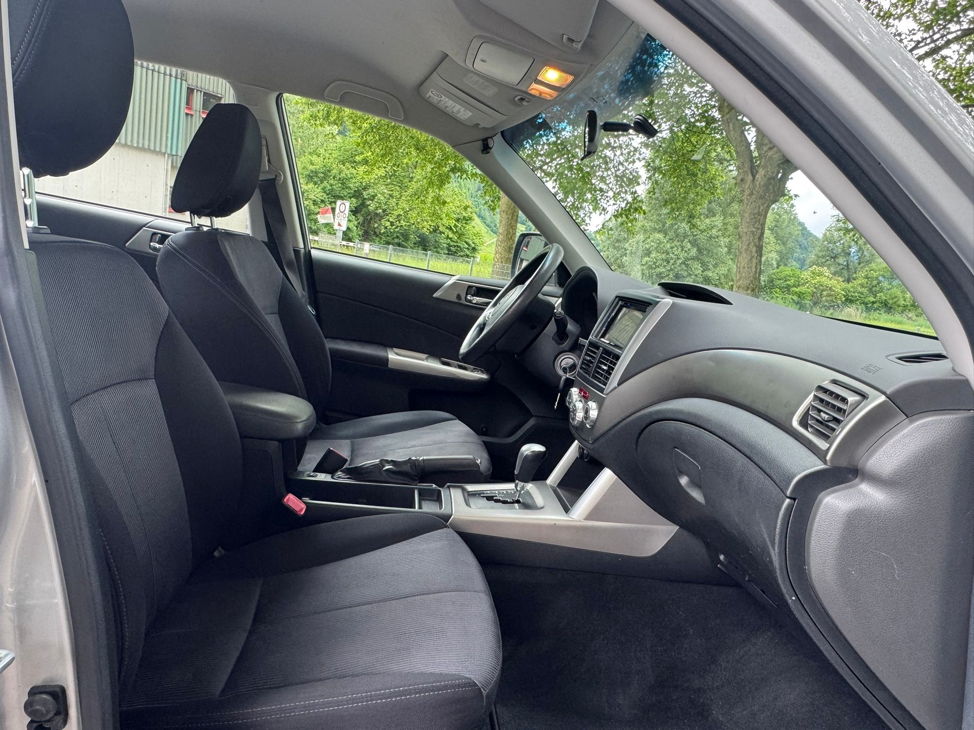 SUBARU Forester 2.0X Swiss Automatic-image-17