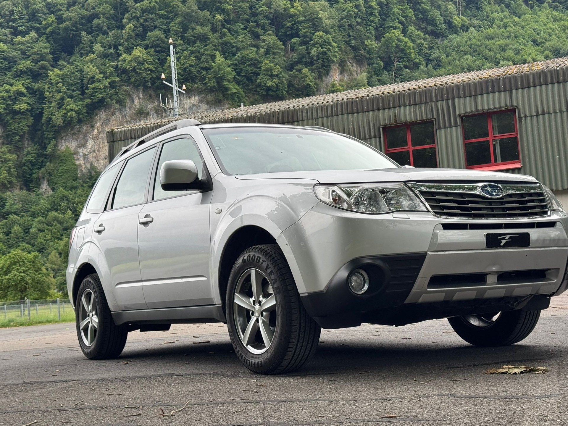SUBARU Forester 2.0X Swiss Automatic-image-2