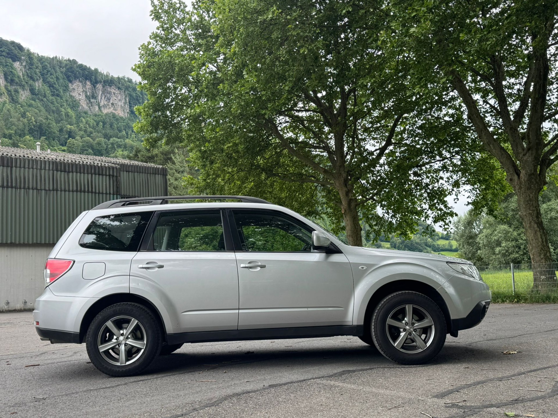 SUBARU Forester 2.0X Swiss Automatic-image-5