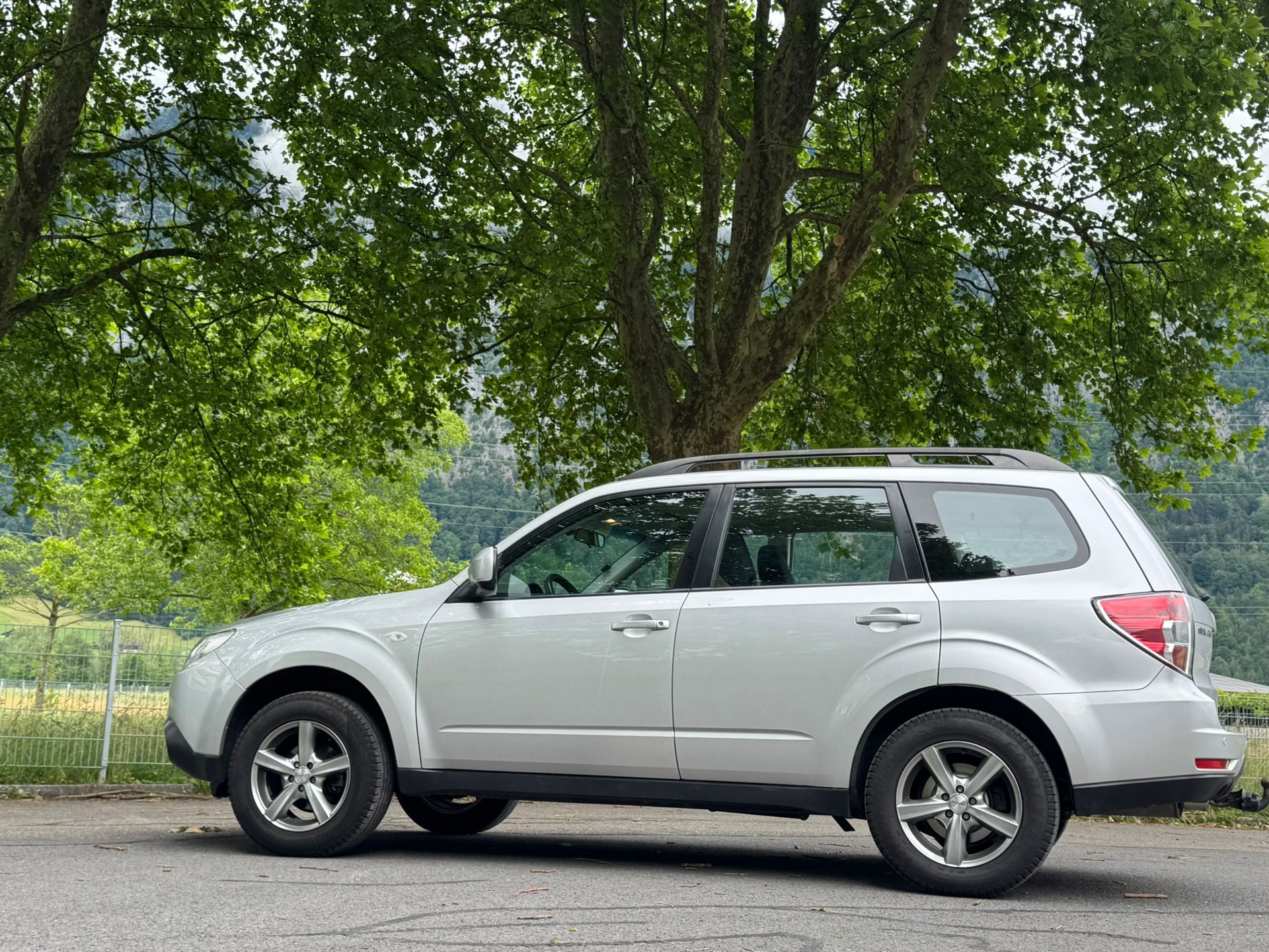 SUBARU Forester 2.0X Swiss Automatic-image-4