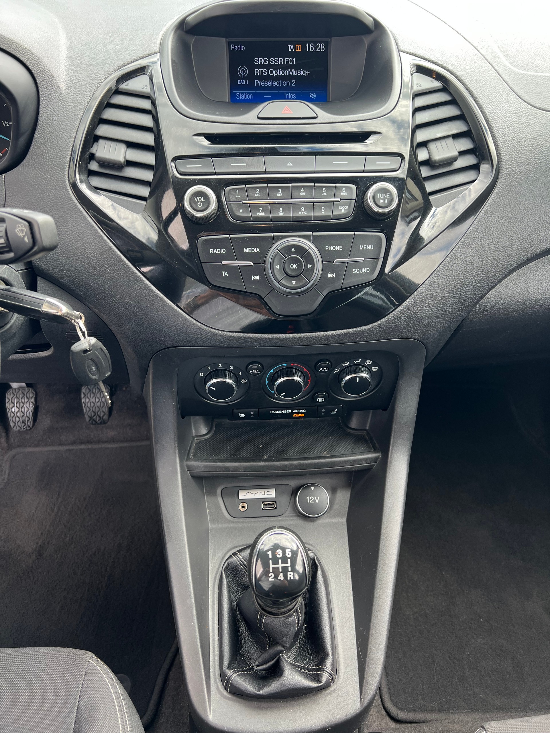 FORD KA+ 1.2 Ti-VCT Cool&Sound-image-6