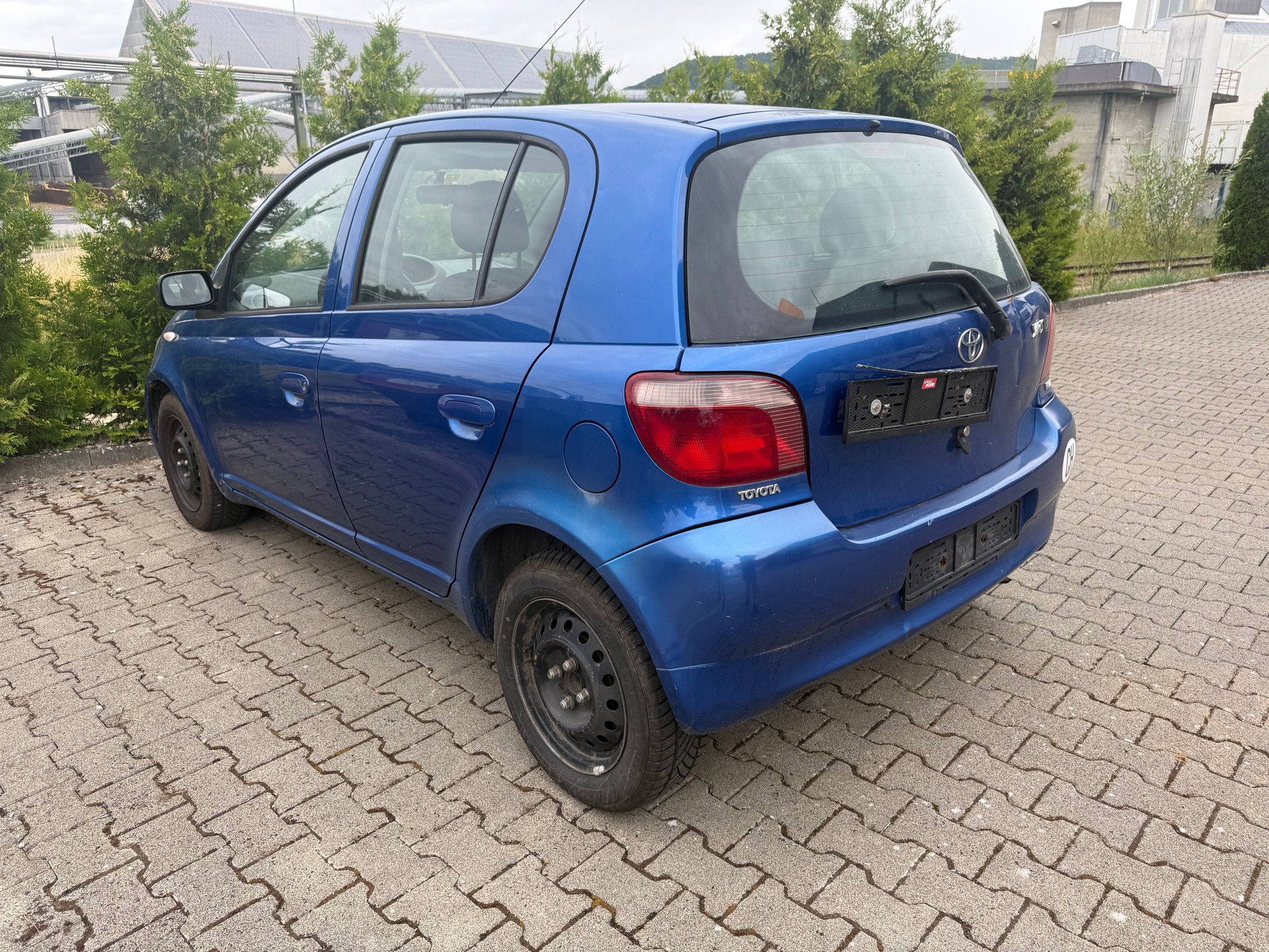 TOYOTA Yaris 1.3 Linea Sol-image-4