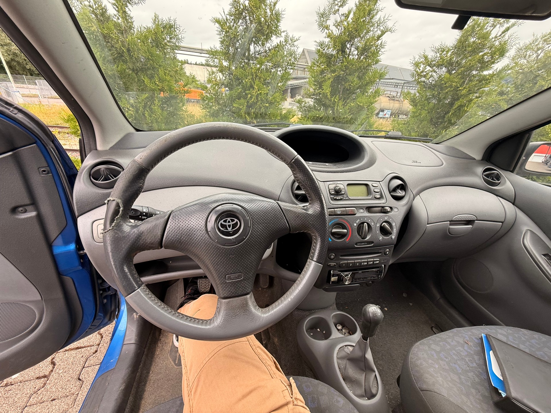 TOYOTA Yaris 1.3 Linea Sol-image-5