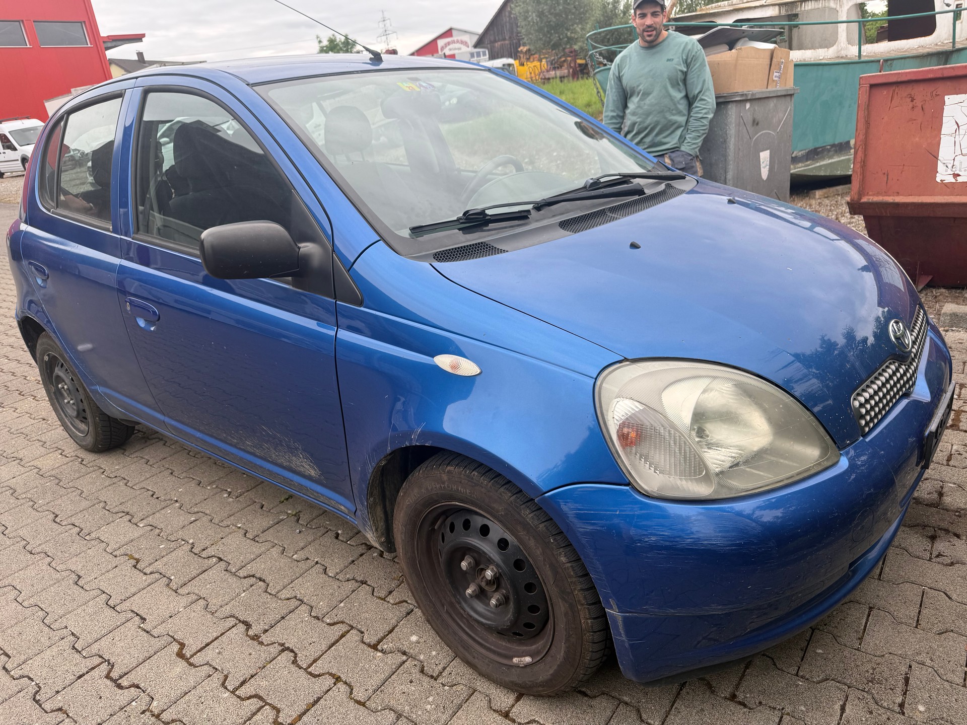 TOYOTA Yaris 1.3 Linea Sol-image-2