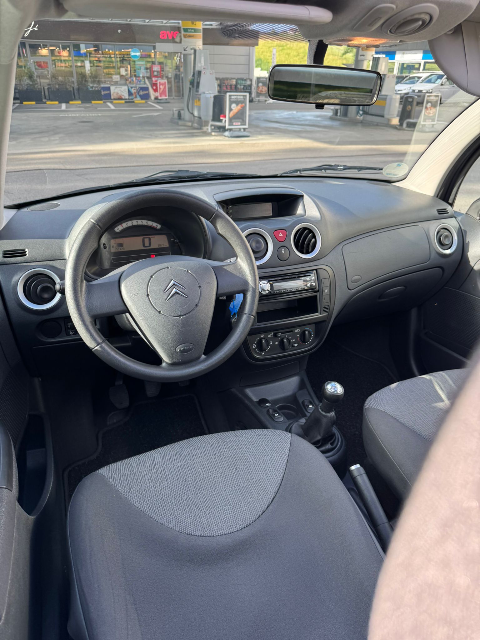 CITROEN C3 1.4i Exclusive-image-9