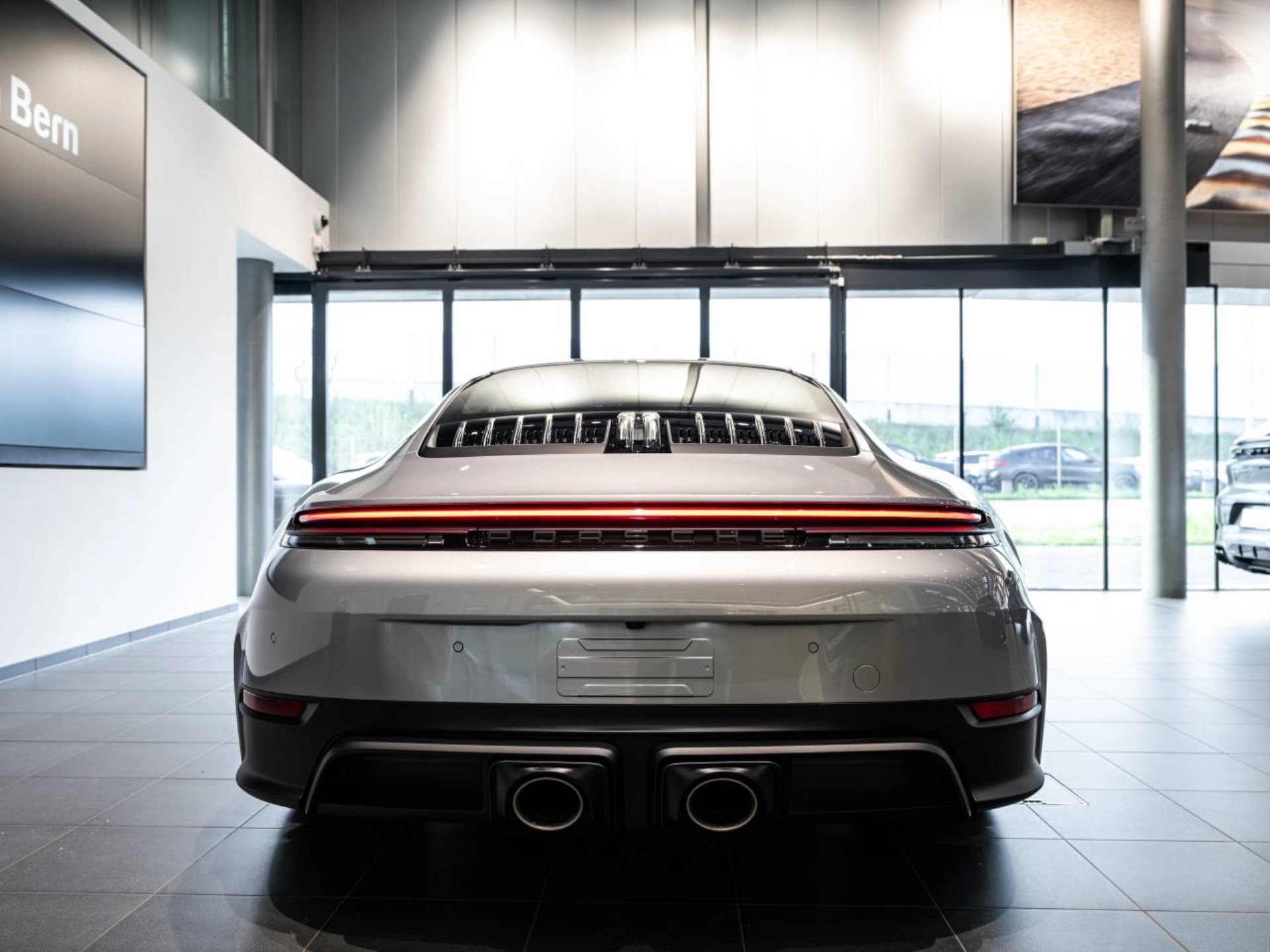 PORSCHE 911 Carrera 4 GTS-image-5
