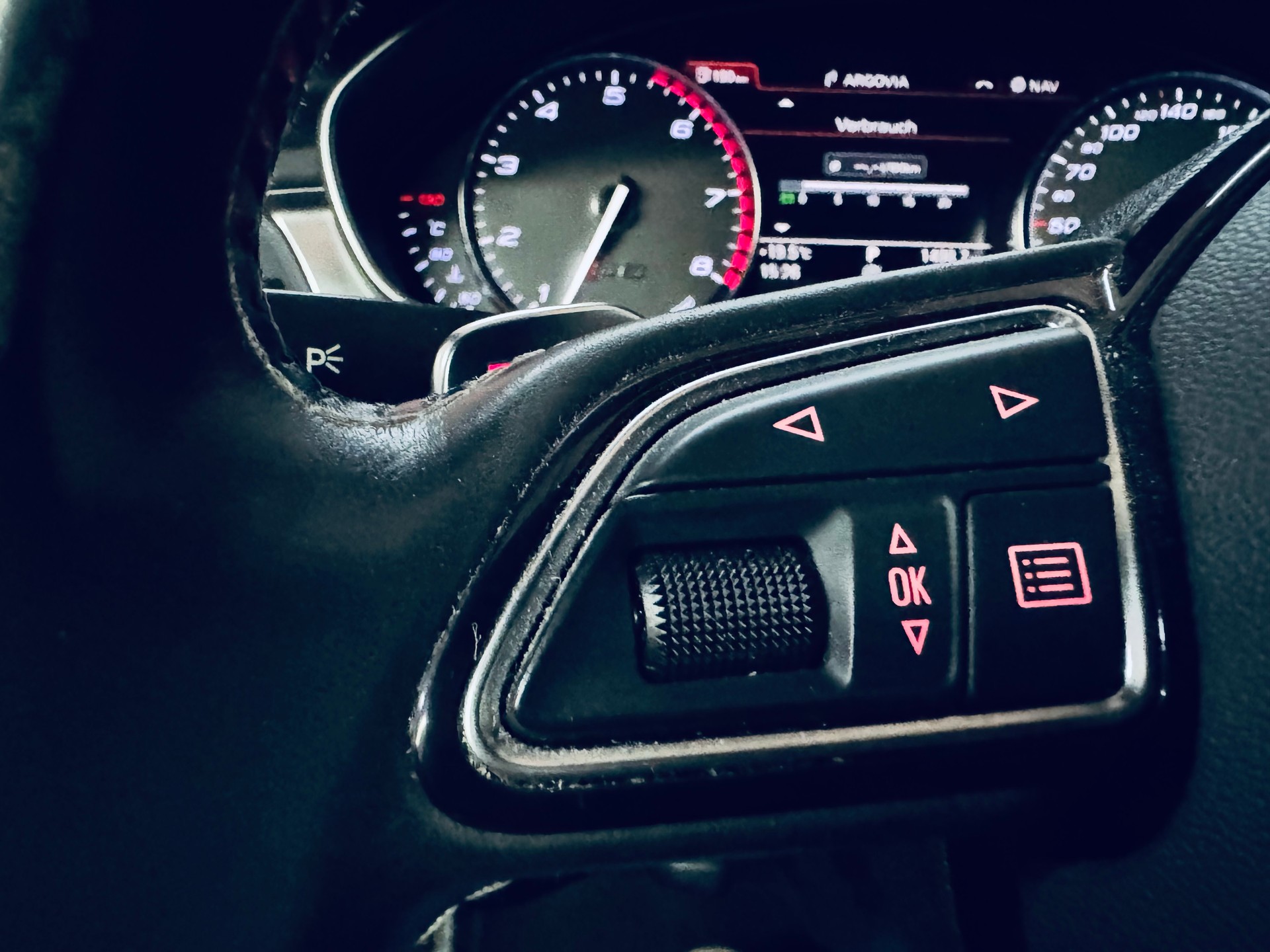 AUDI S6 Avant 4.0 TFSI V8 quattro S-tronic-image-27