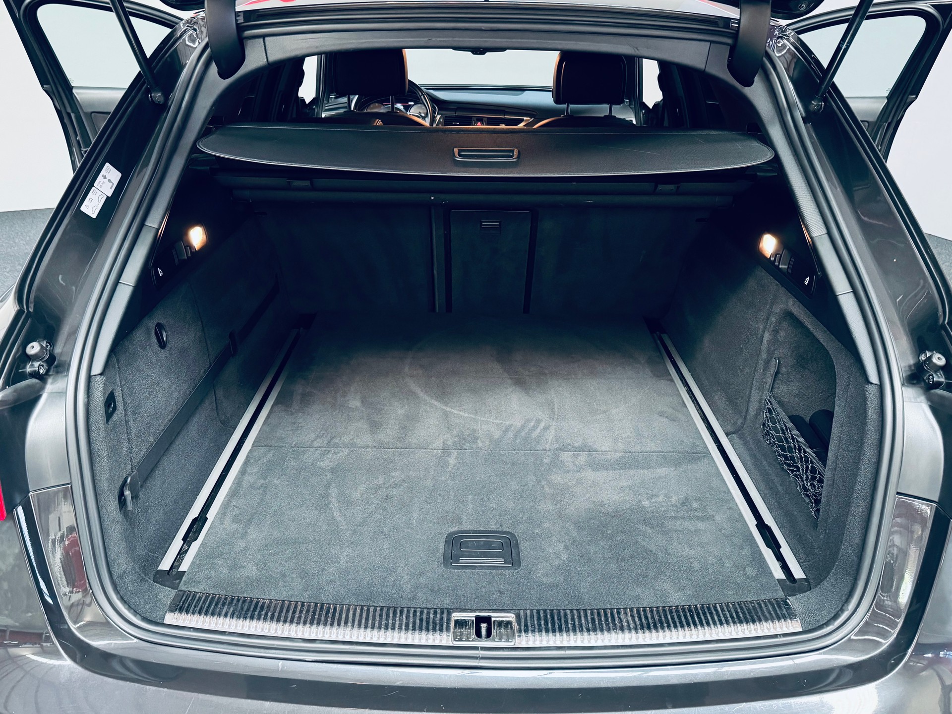 AUDI S6 Avant 4.0 TFSI V8 quattro S-tronic-image-11