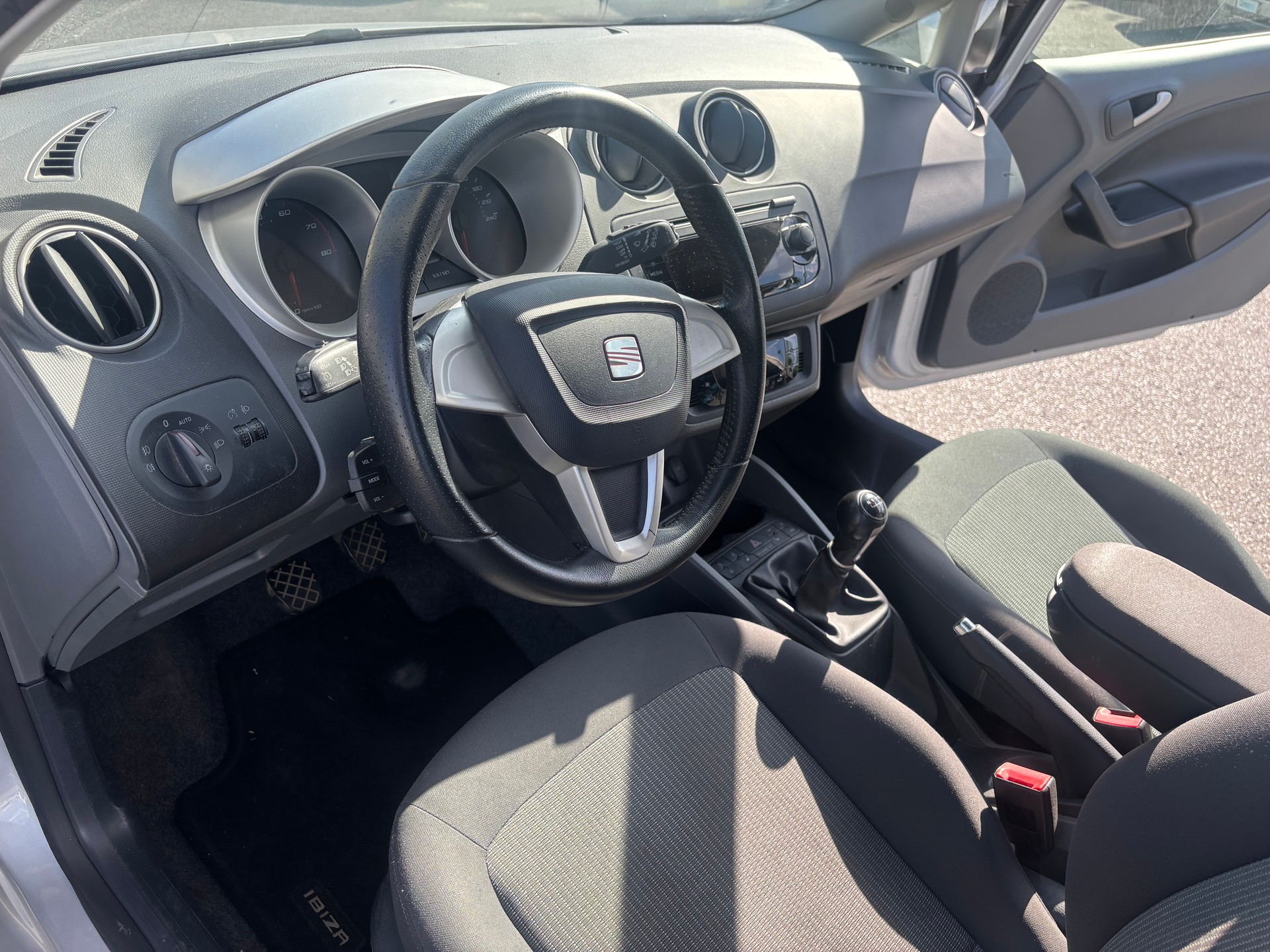 SEAT Ibiza SC 1.2 TSI Style-image-10