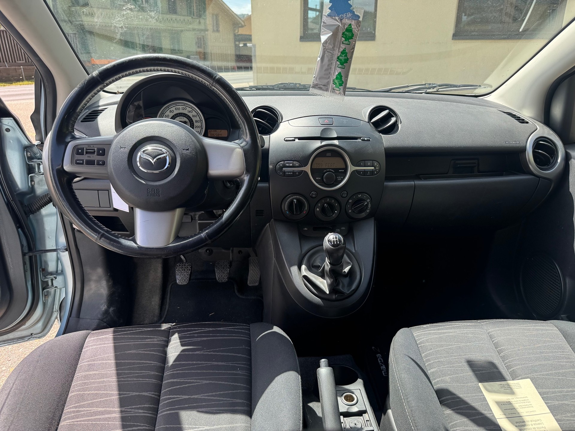 MAZDA 2 1.3i 16V Exclusive-image-7