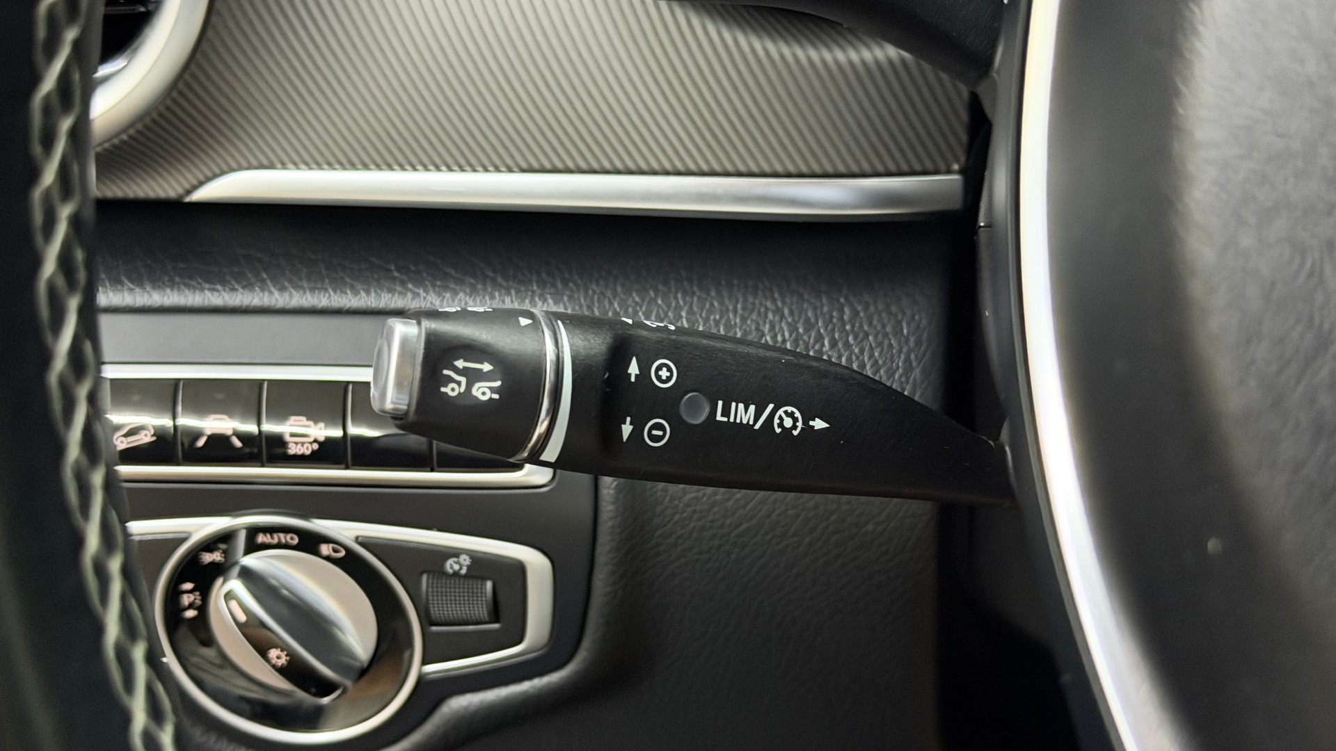 MERCEDES-BENZ V 250 d Avantgarde lang 4Matic 7G-Tronic-image-17