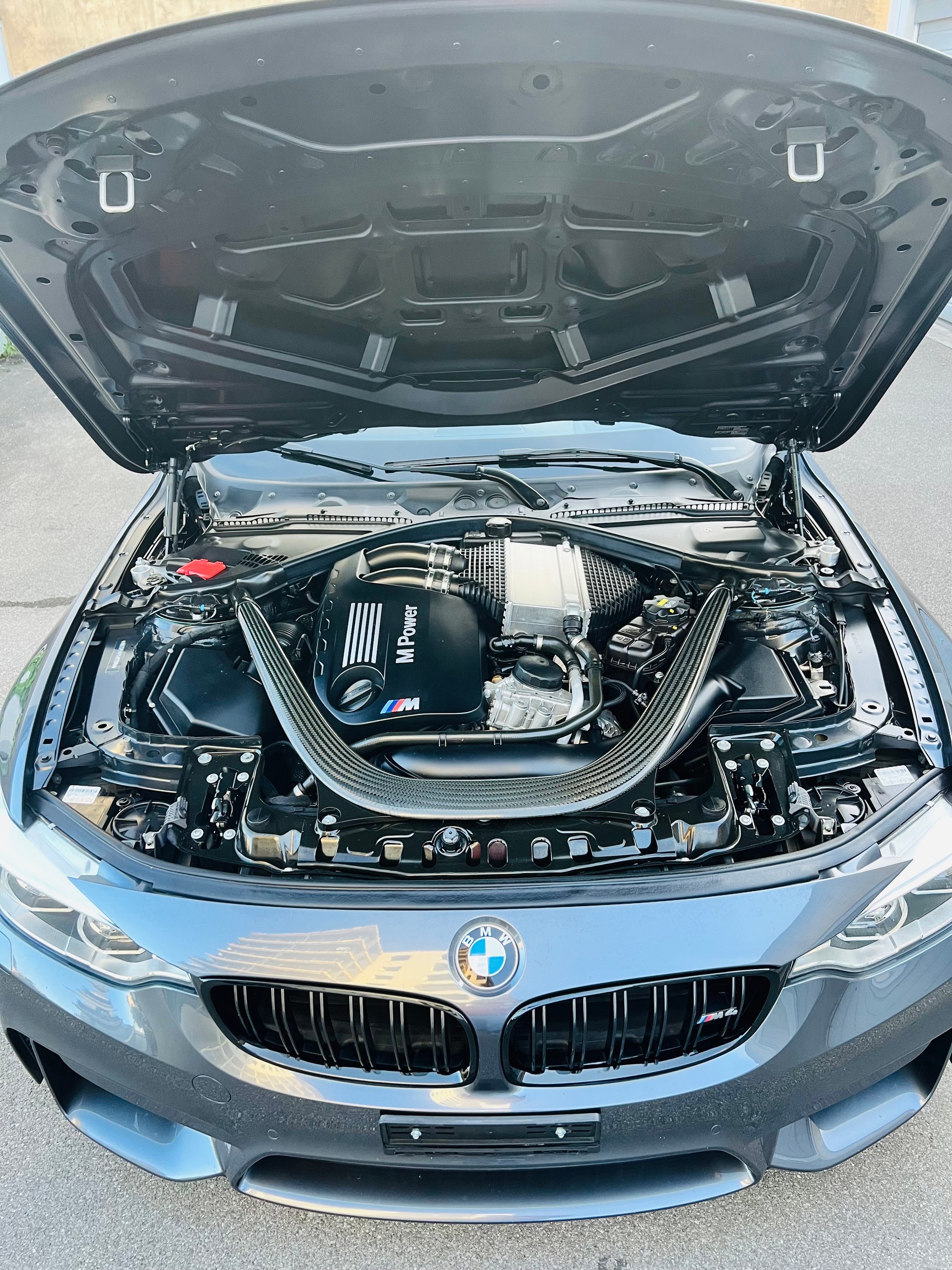 BMW M4-image-5